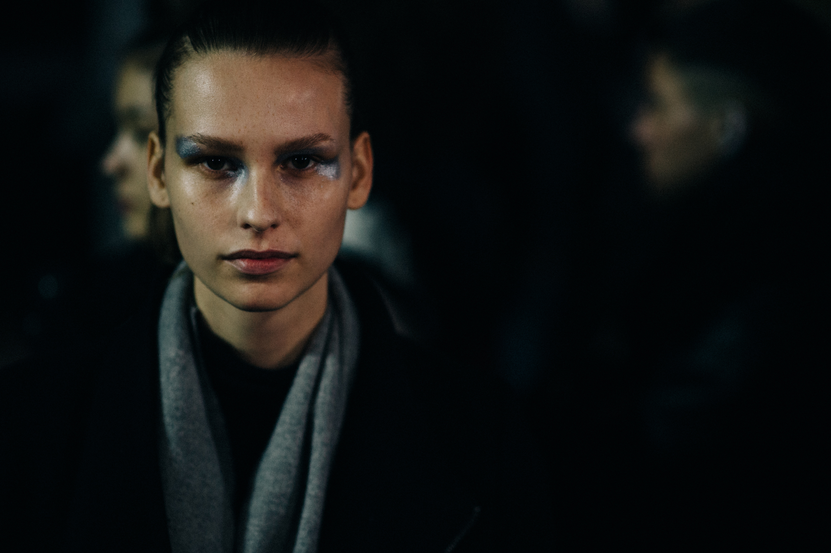 Model with silver assymetric makeup