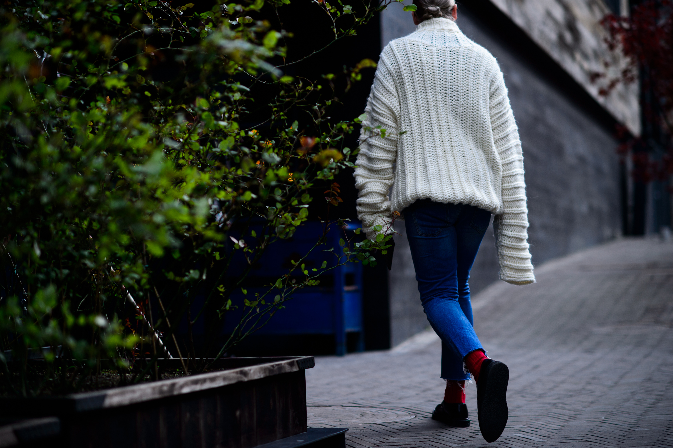 Nargis Azerbaijan editor white sweater