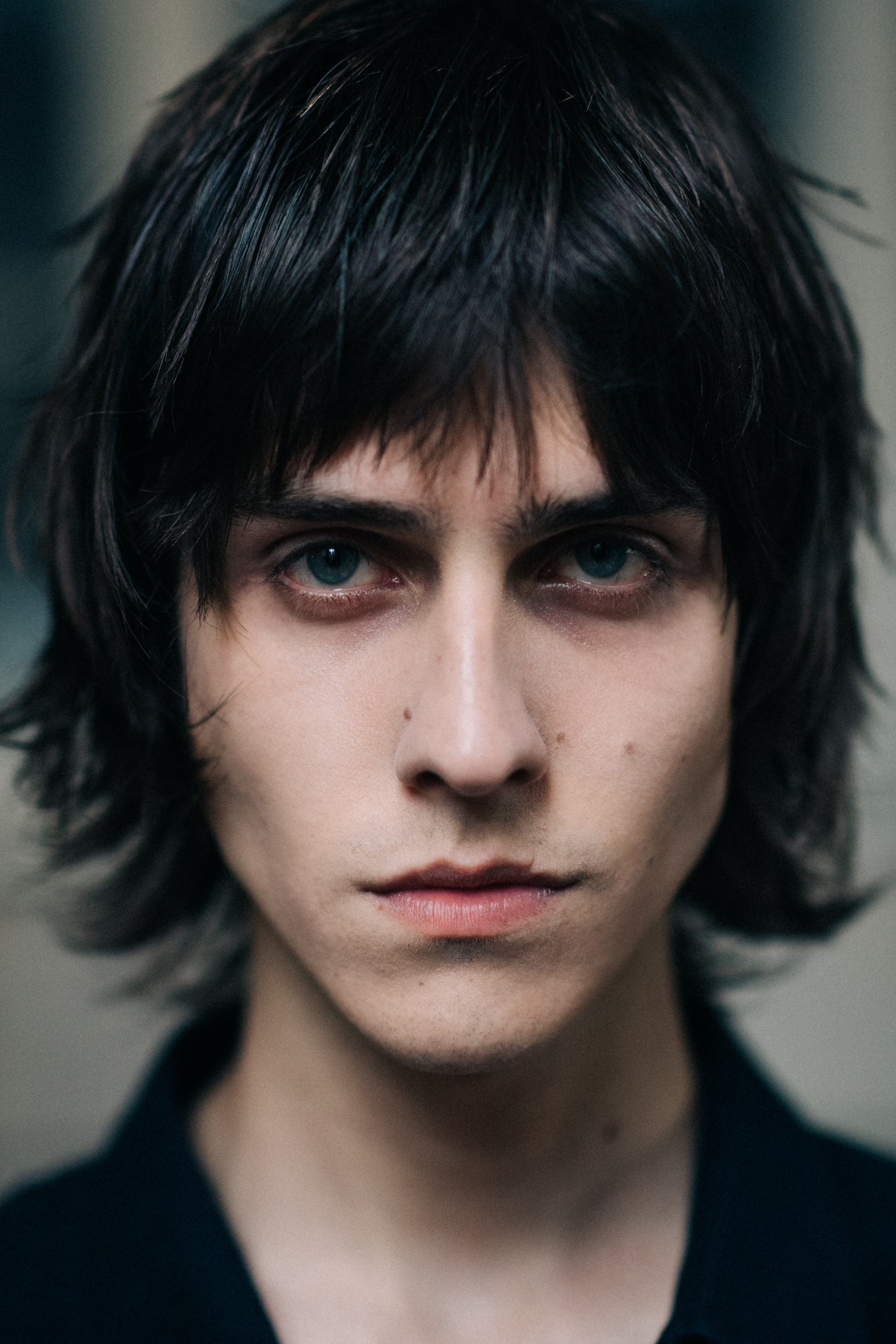 Dark-haired model with fringe