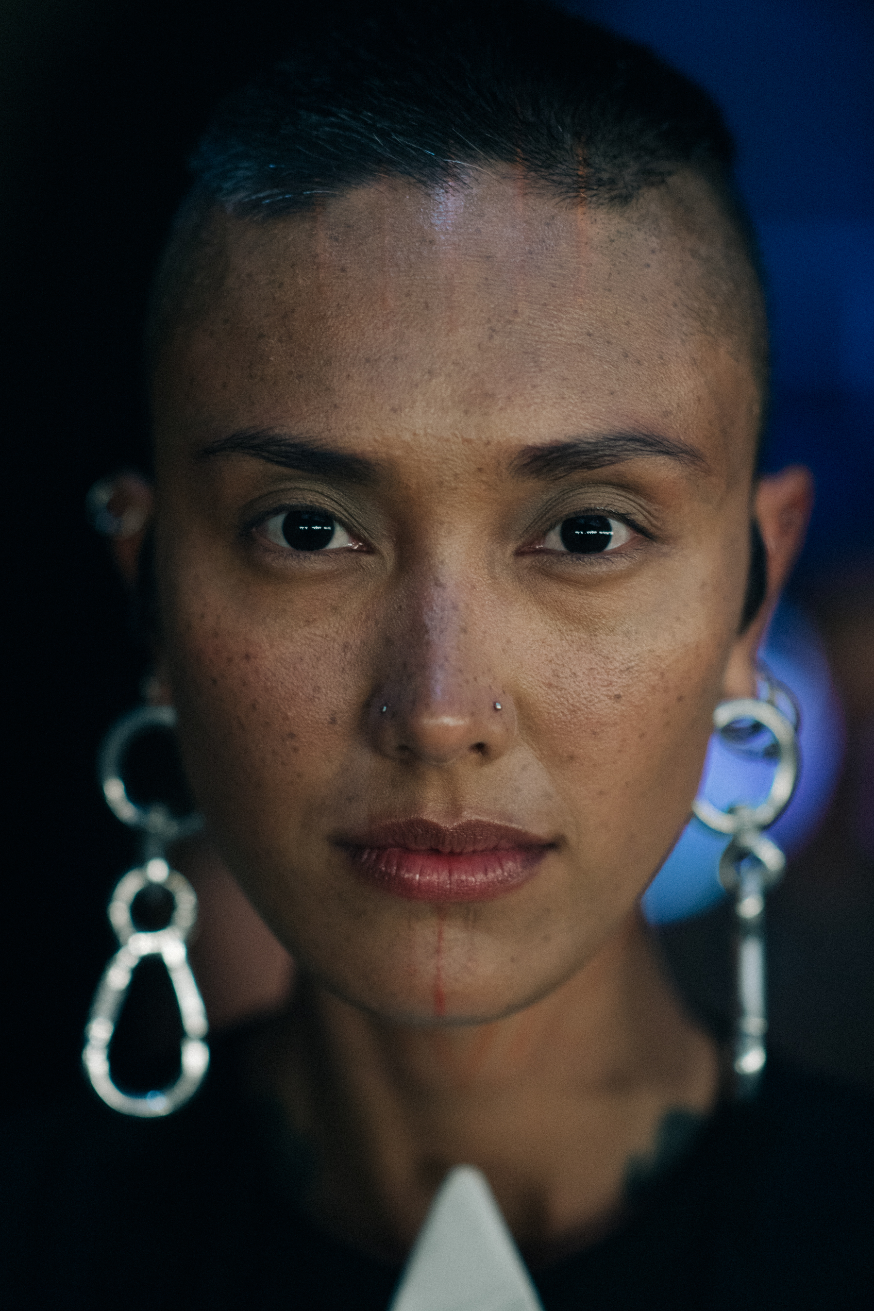 A model with silver accessories