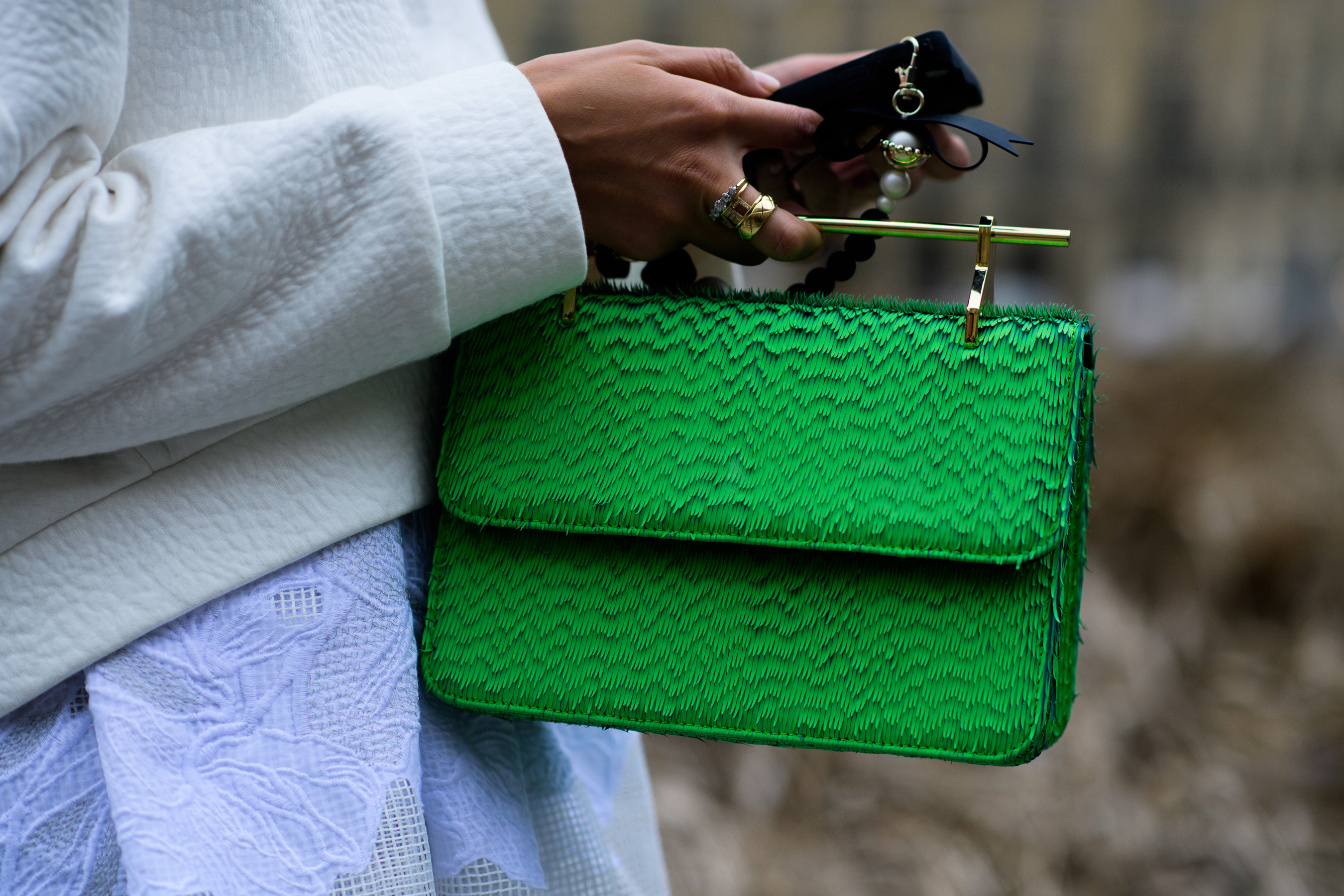 Chinese fashion blogger green bag