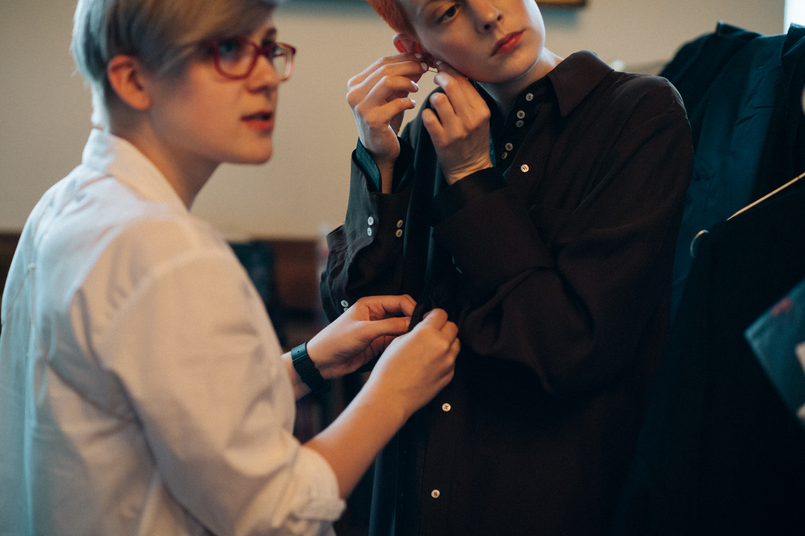 Model wearing black shirt