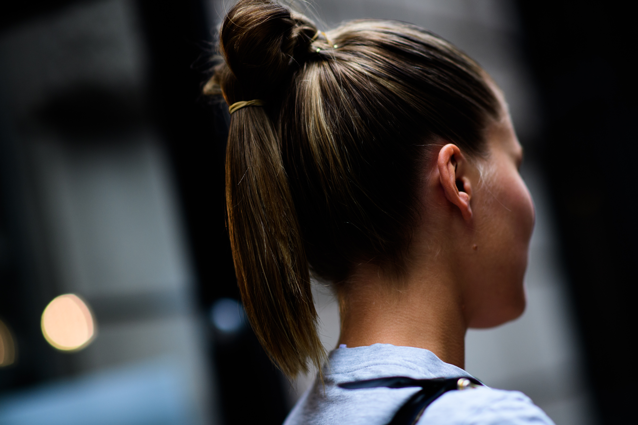 Model with hair tied