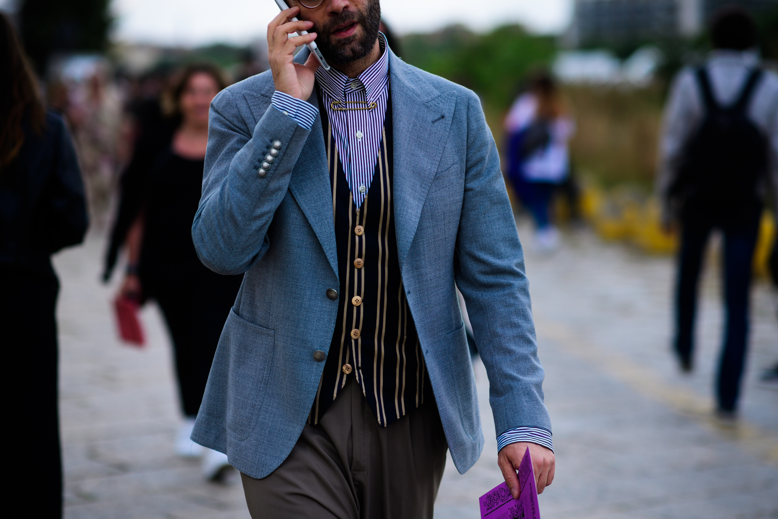 Journalist wearing blue blazer