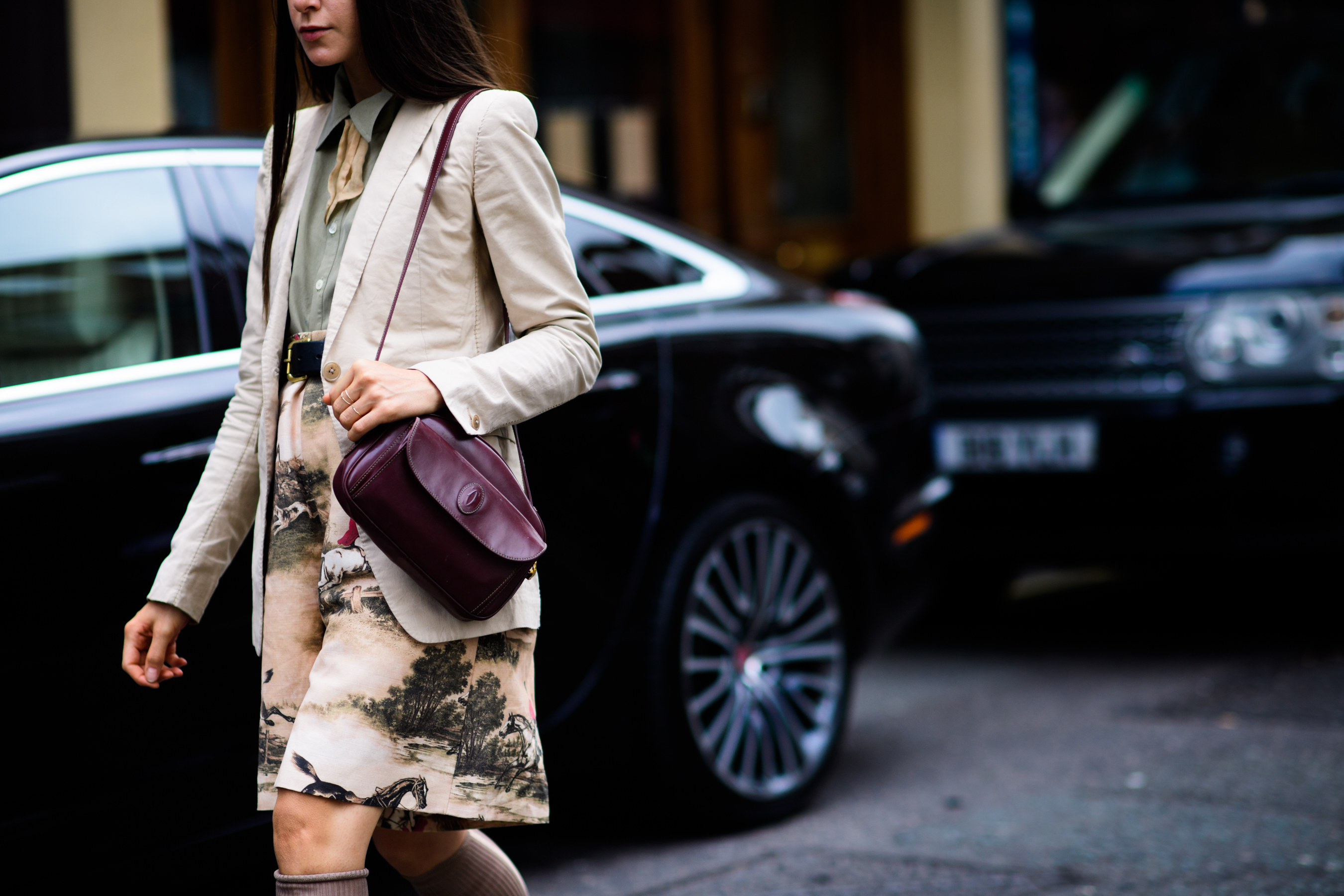 Blogger wearing vintage outfit