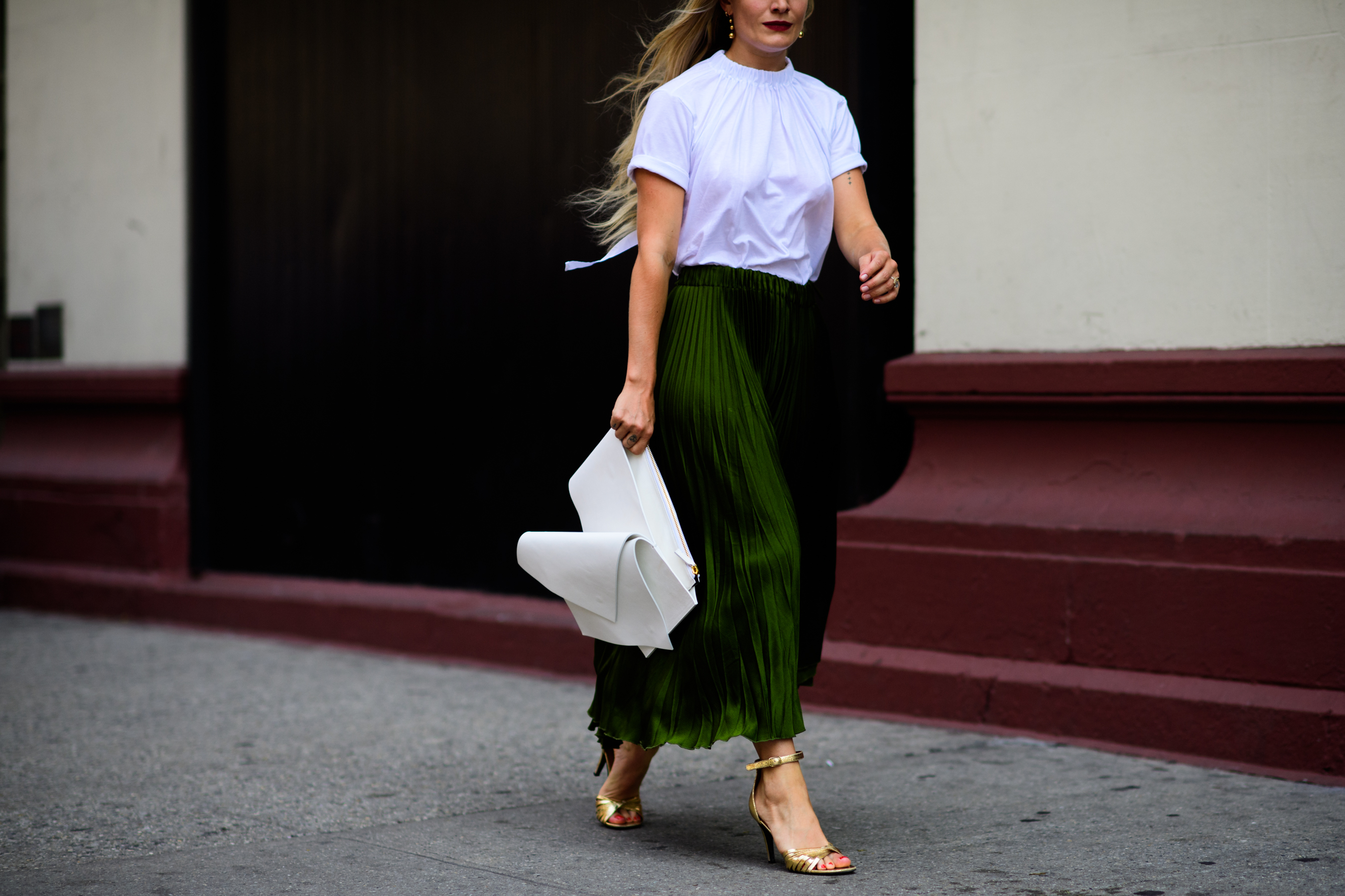 woman wearing long green skirt