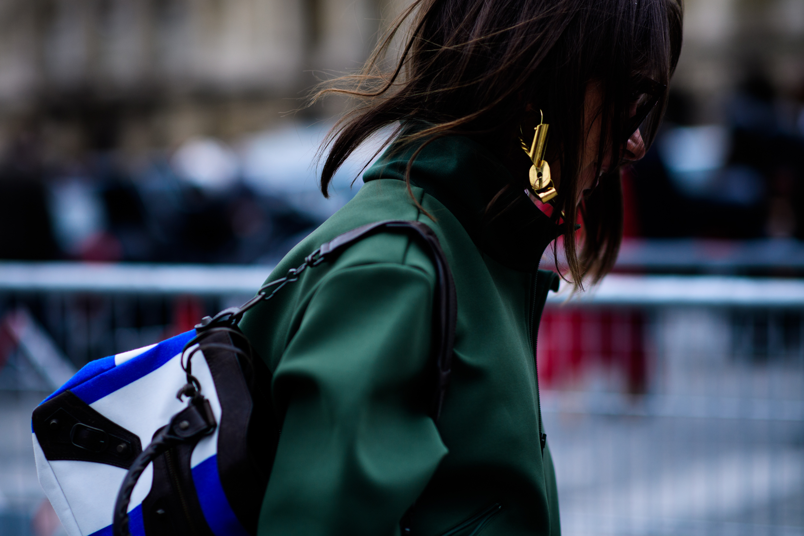 Russian Tsum buyer wearing Louis Vuitton