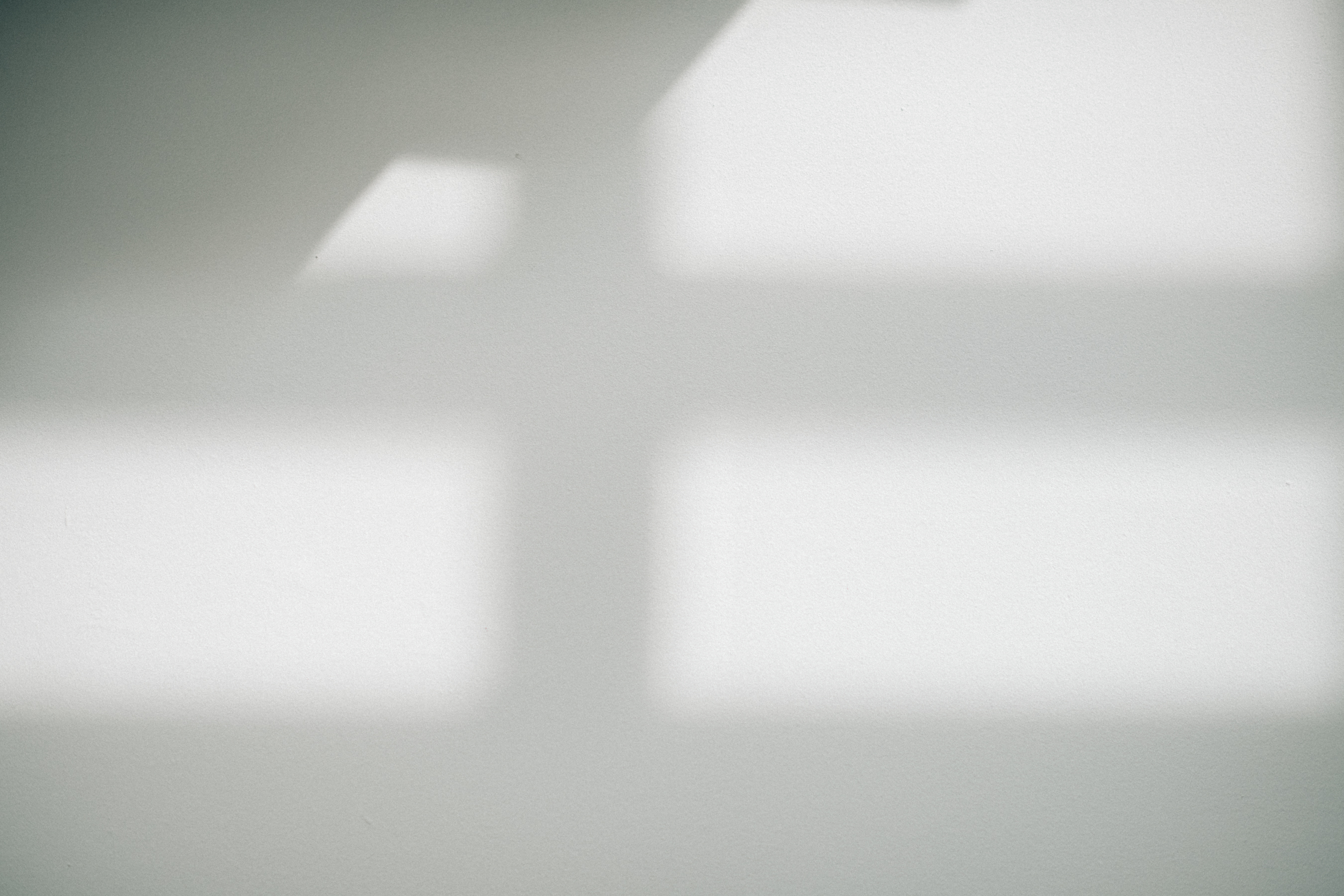 White wall with light reflections
