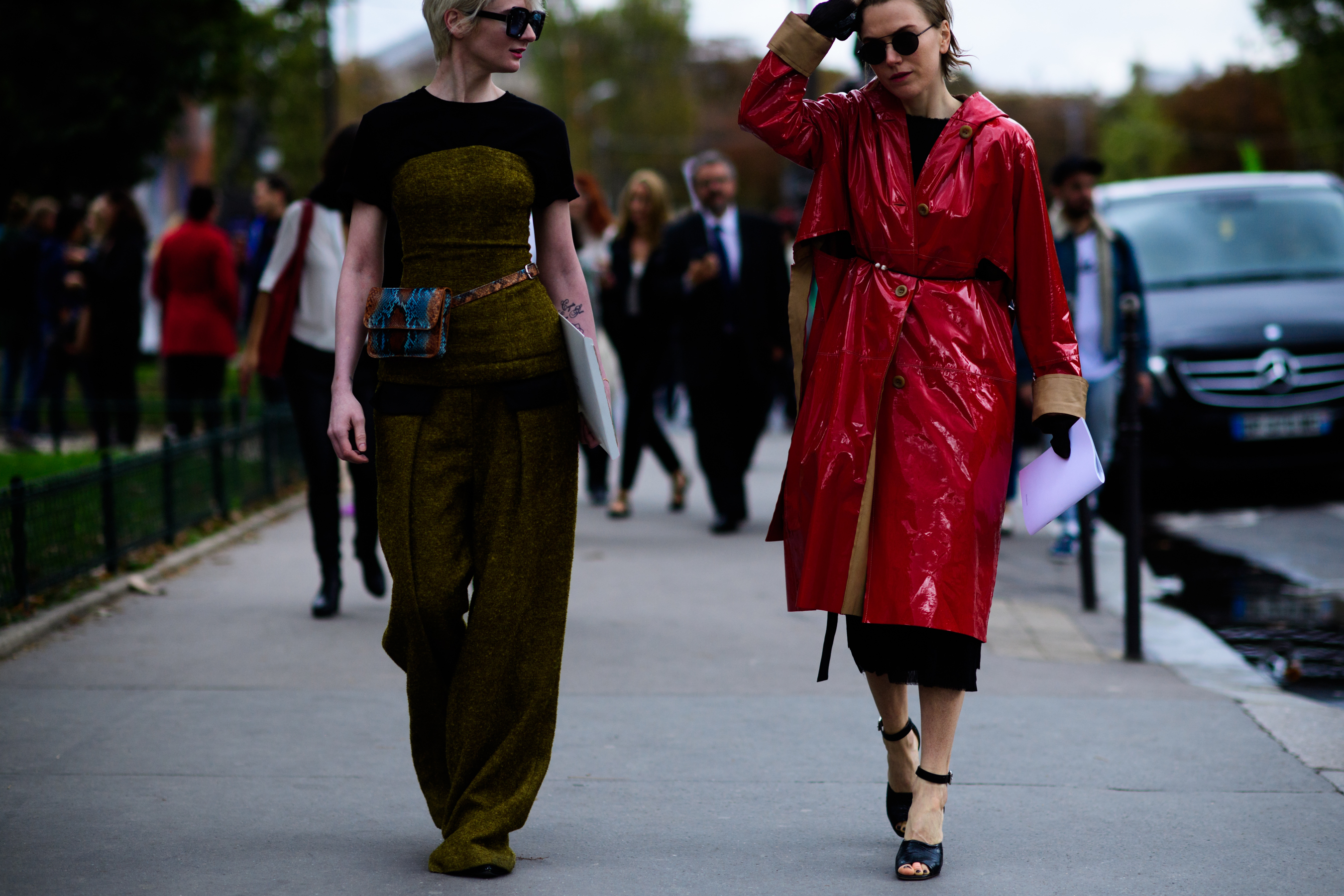 Two women walking after Mugler