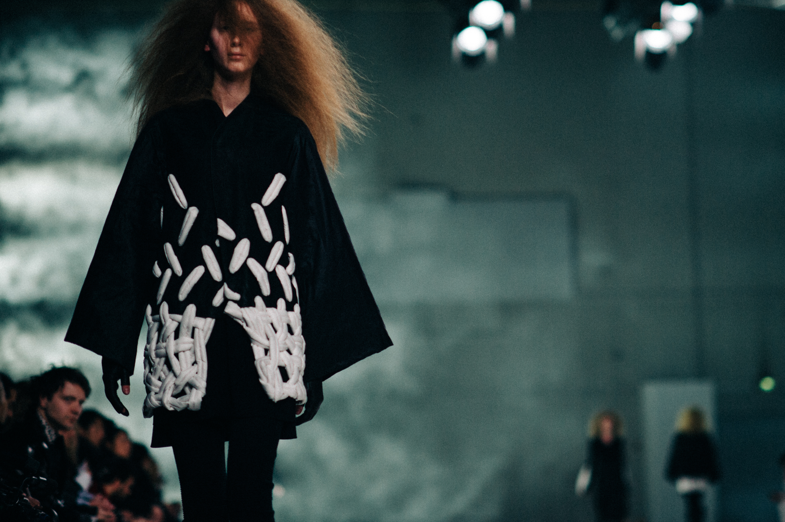 Model with big hair