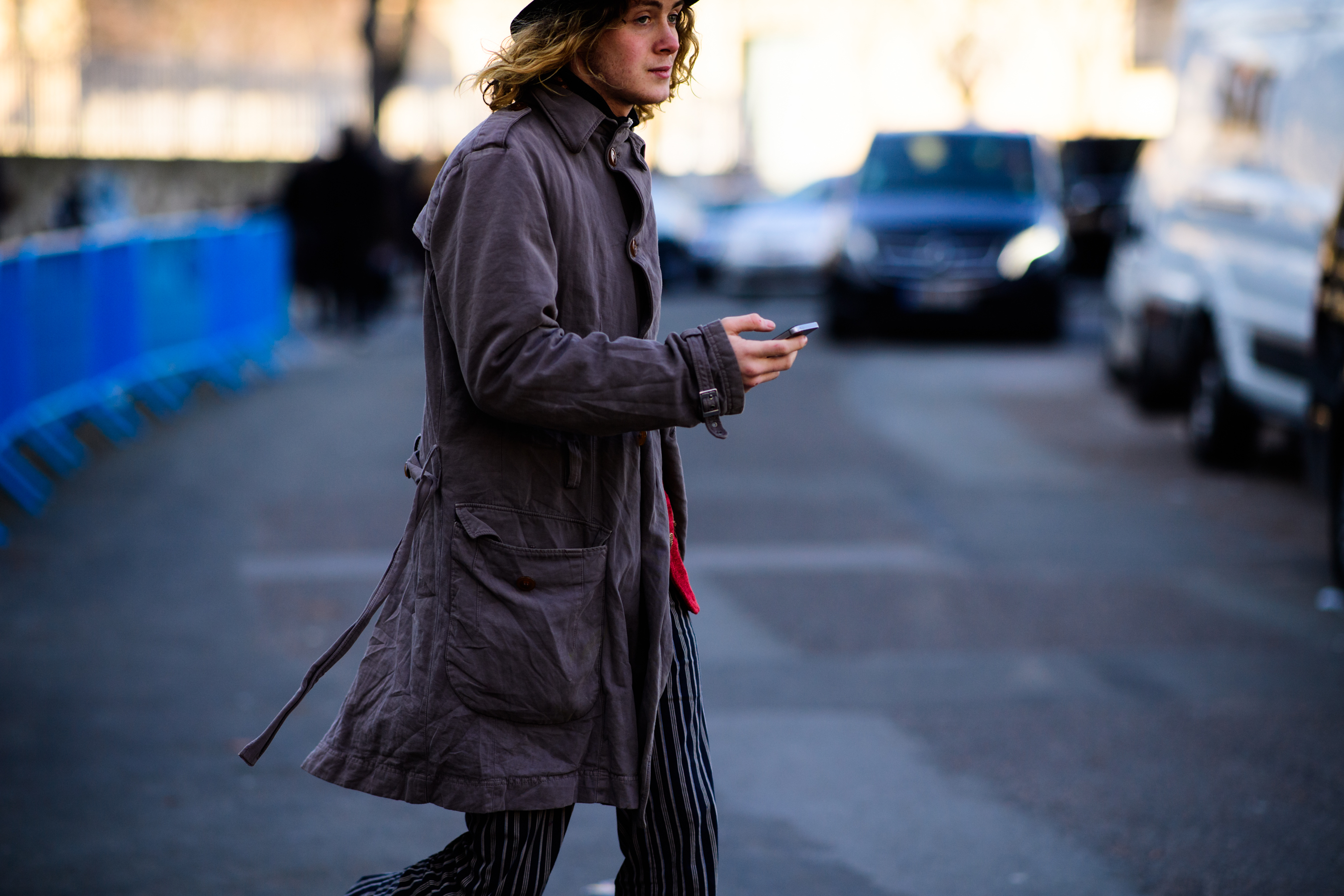 Man wearing grey clock