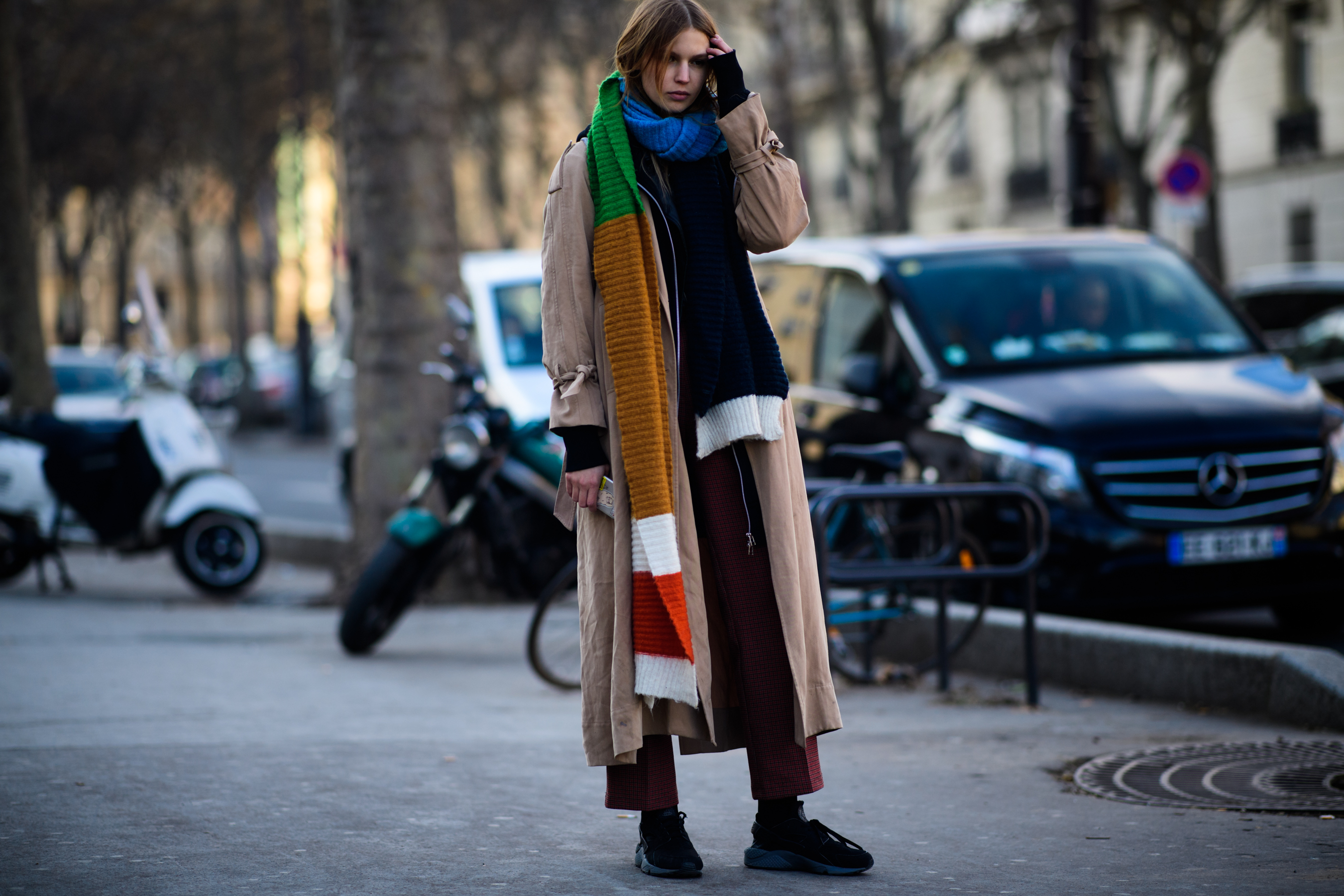 Woman wearing big scarf