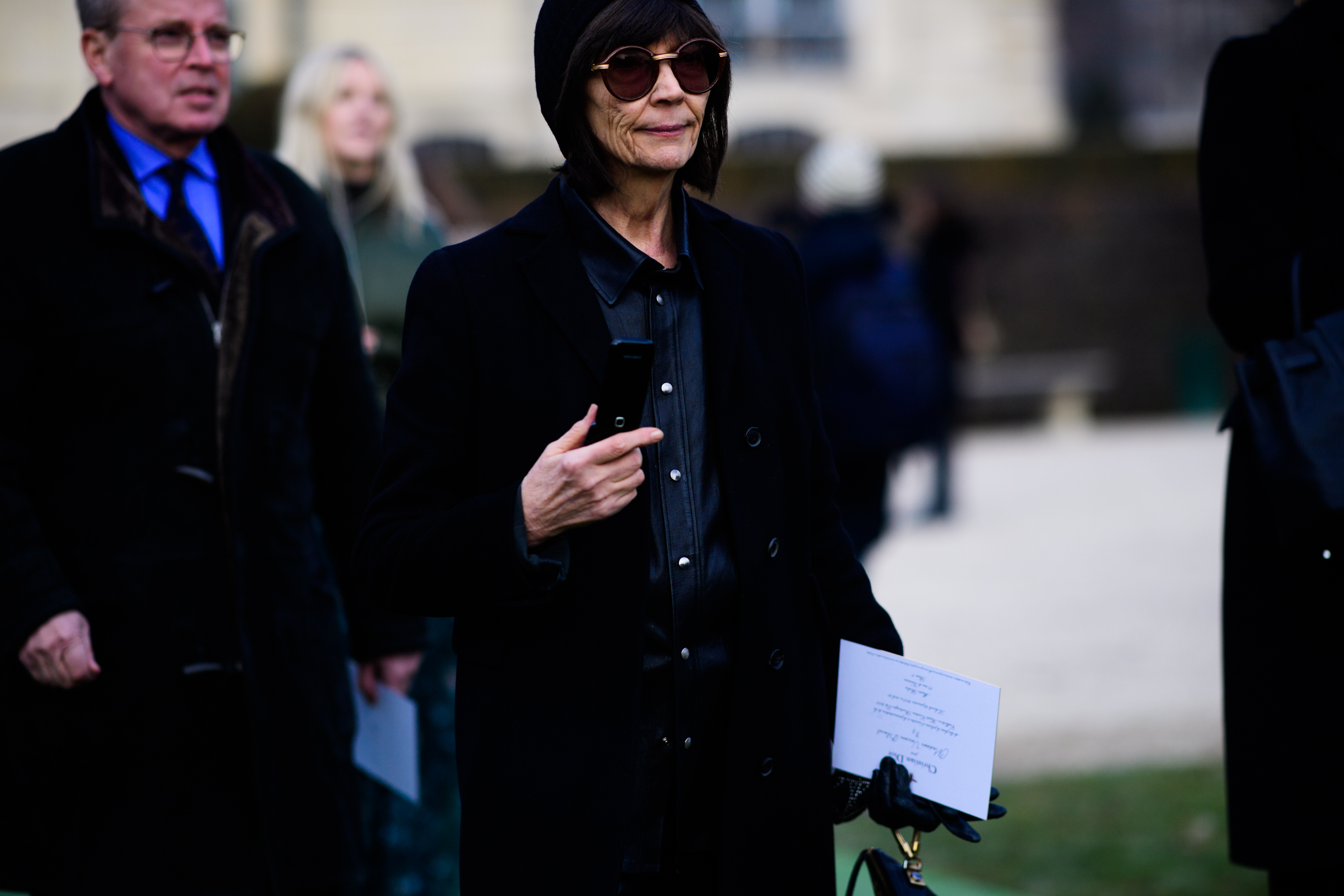 Old woman wearing big sunglasses