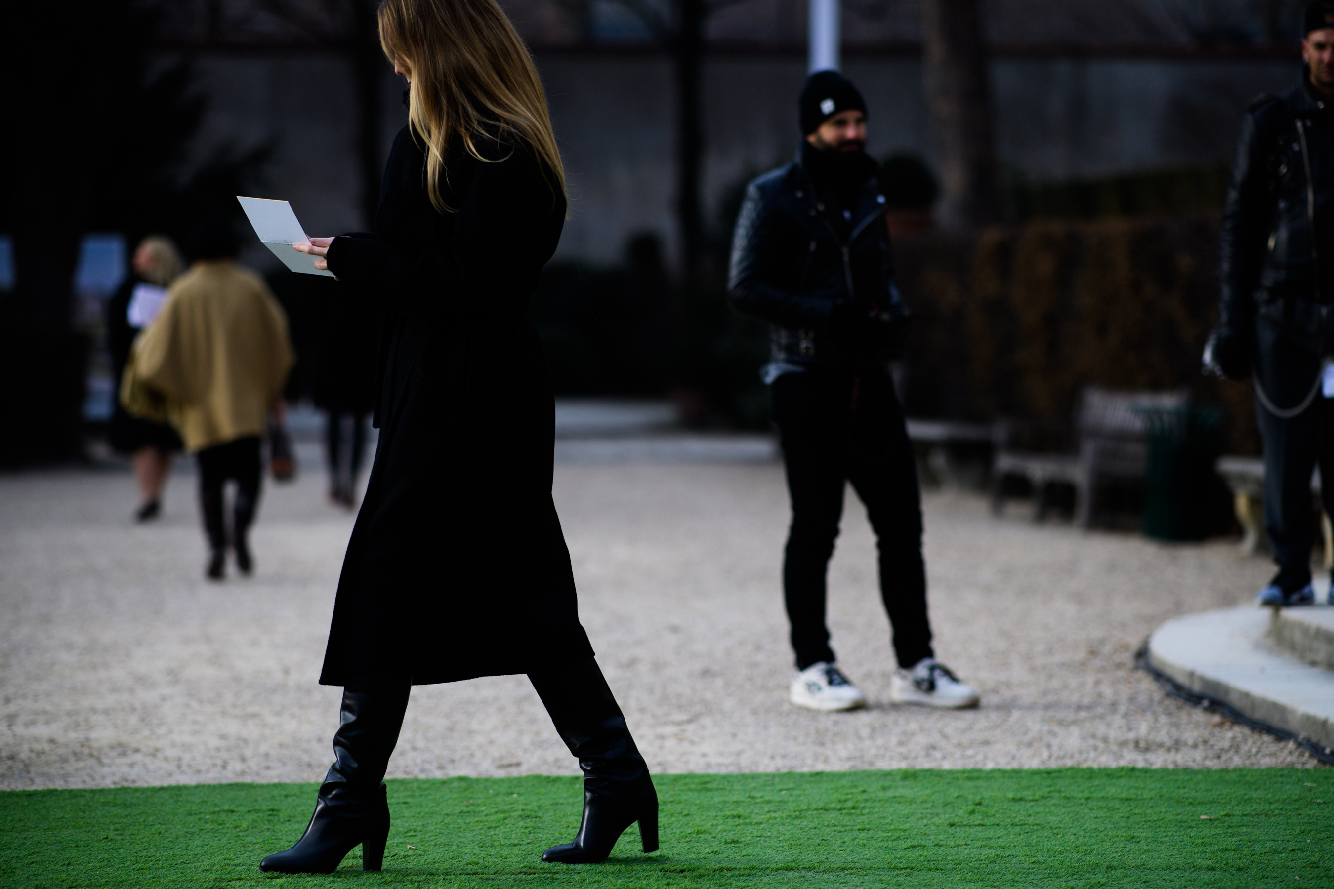Woman wearing all black