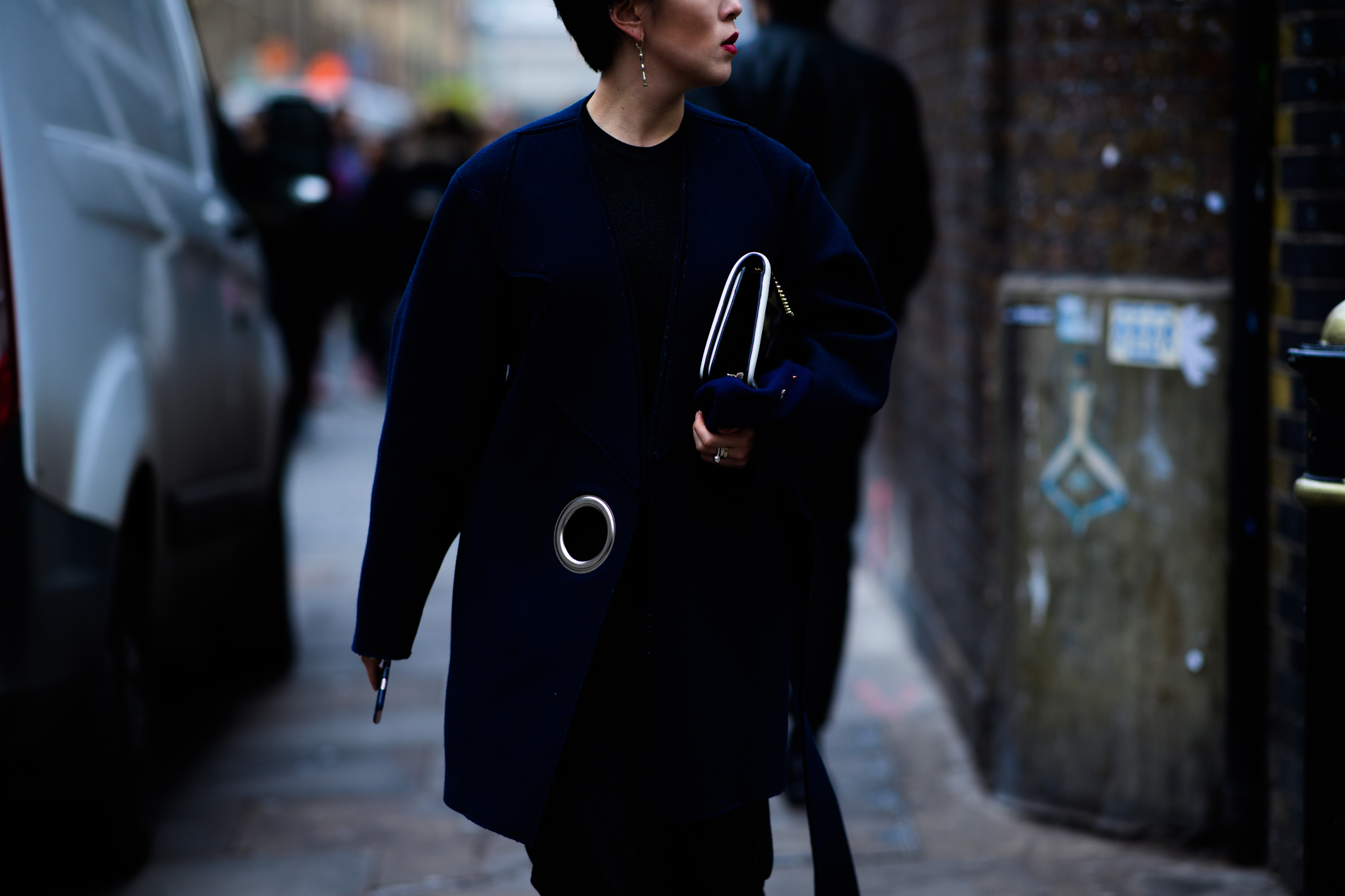 Woman wearing Jacquemus coat
