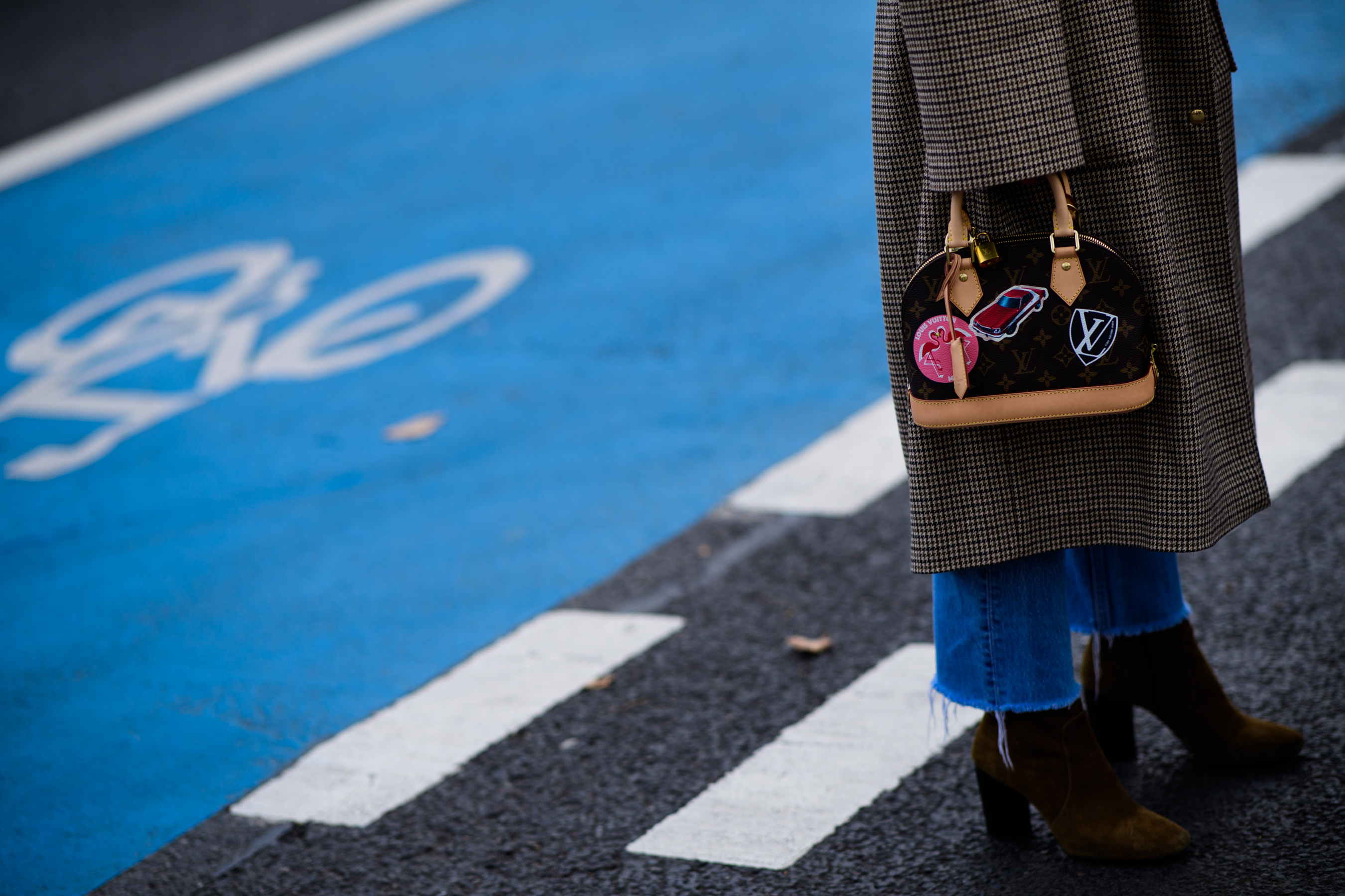 Blogger with Louis Vuitton bag