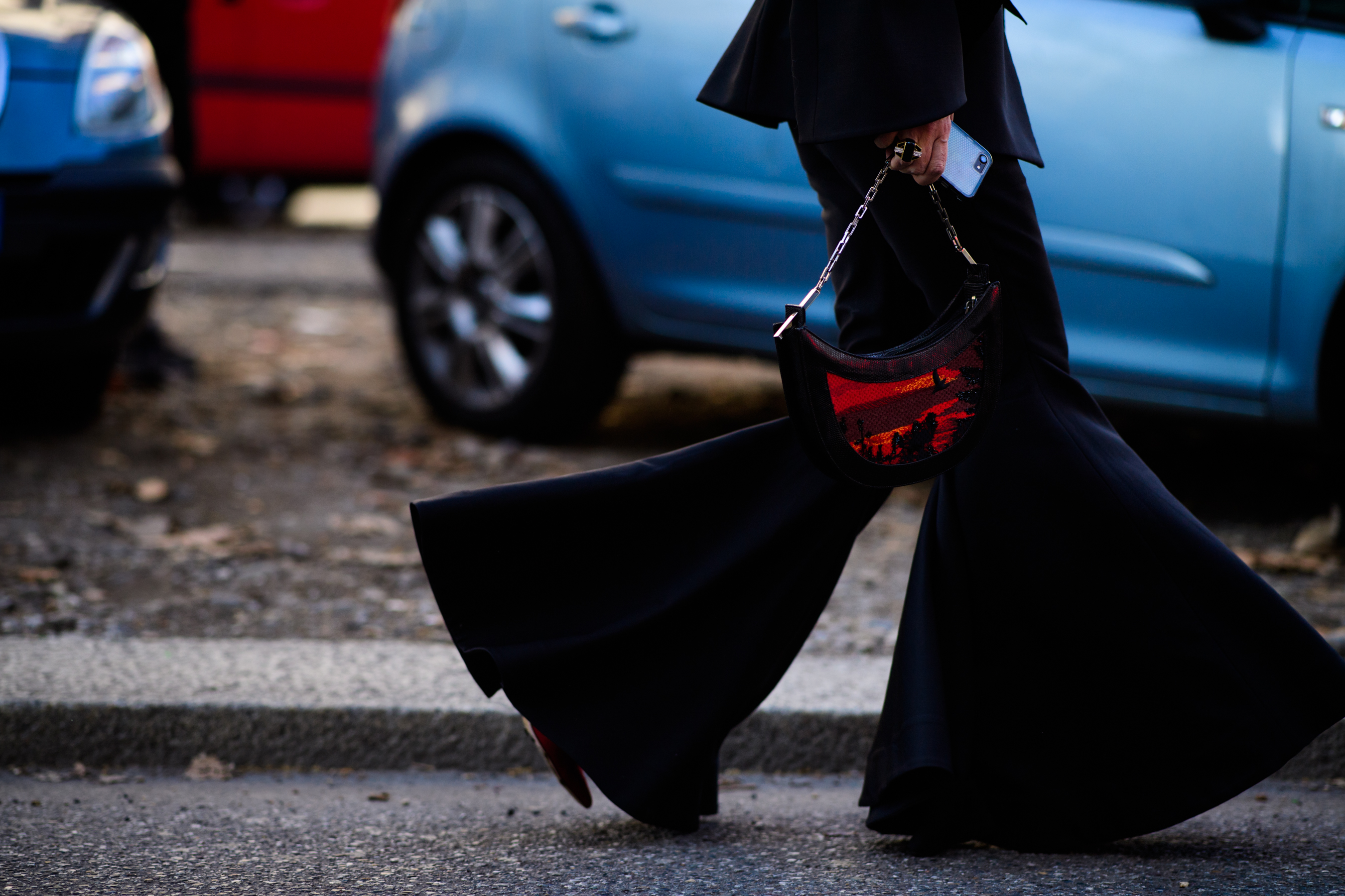 Woman wearing big pants