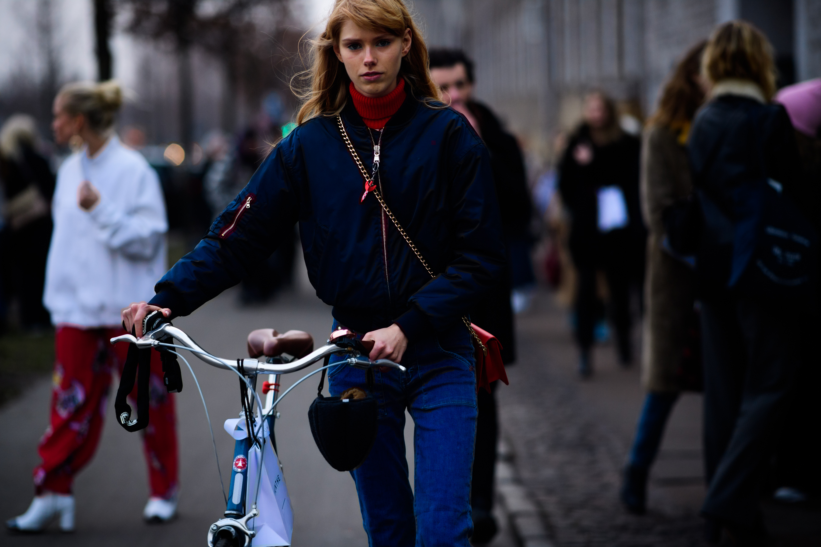 Model with red collar