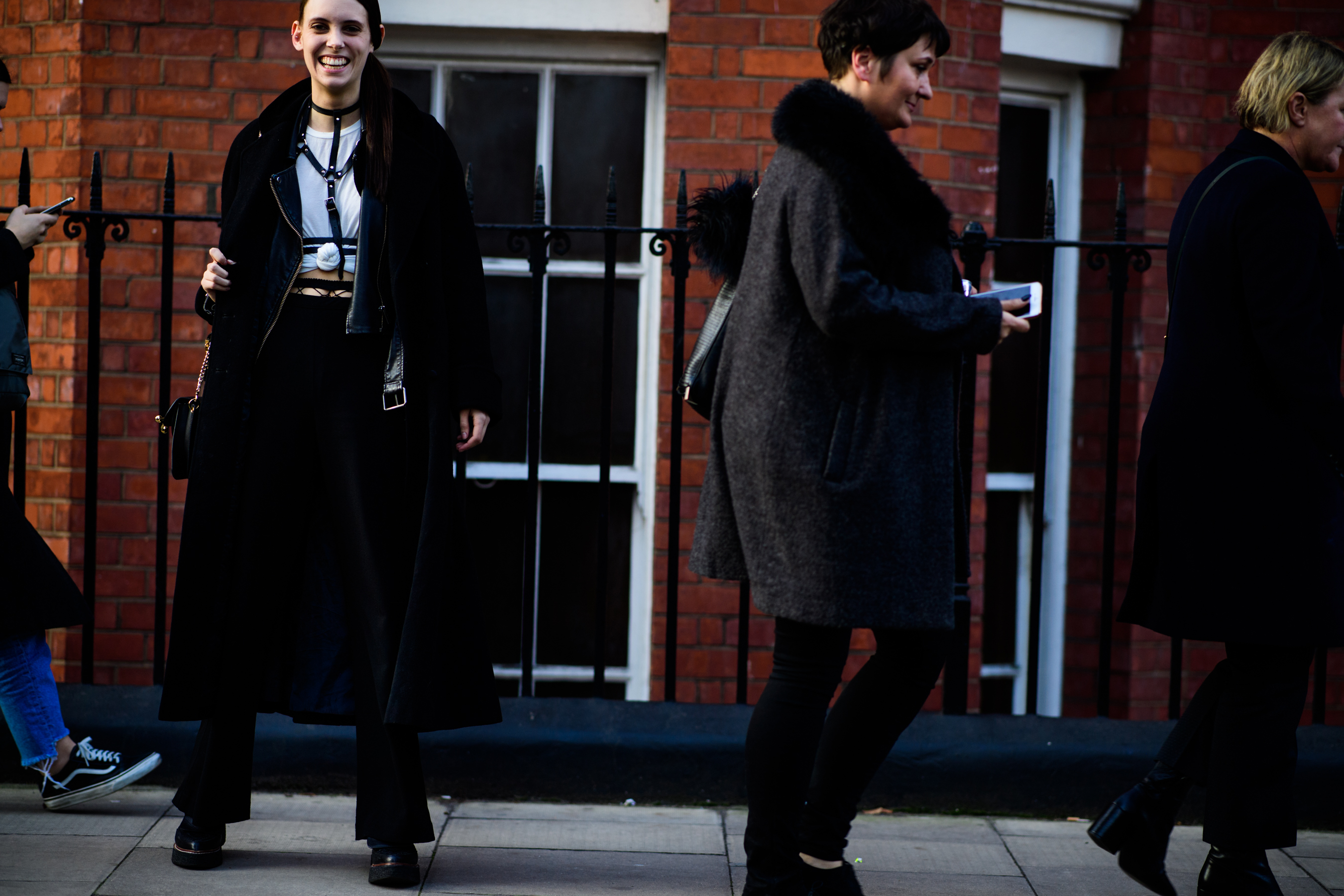 Woman wearing black clothes