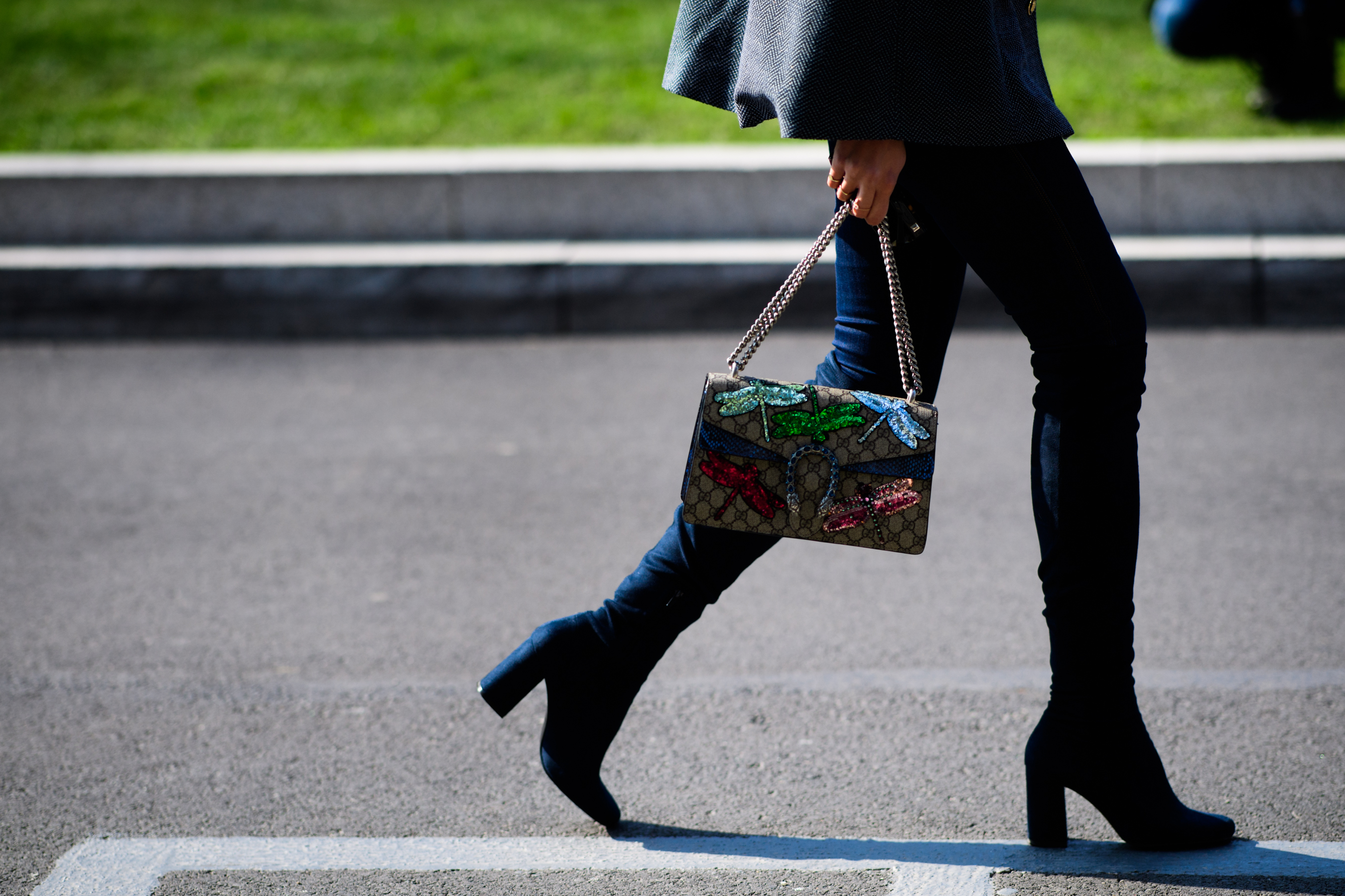 Model wearing Gucci bag