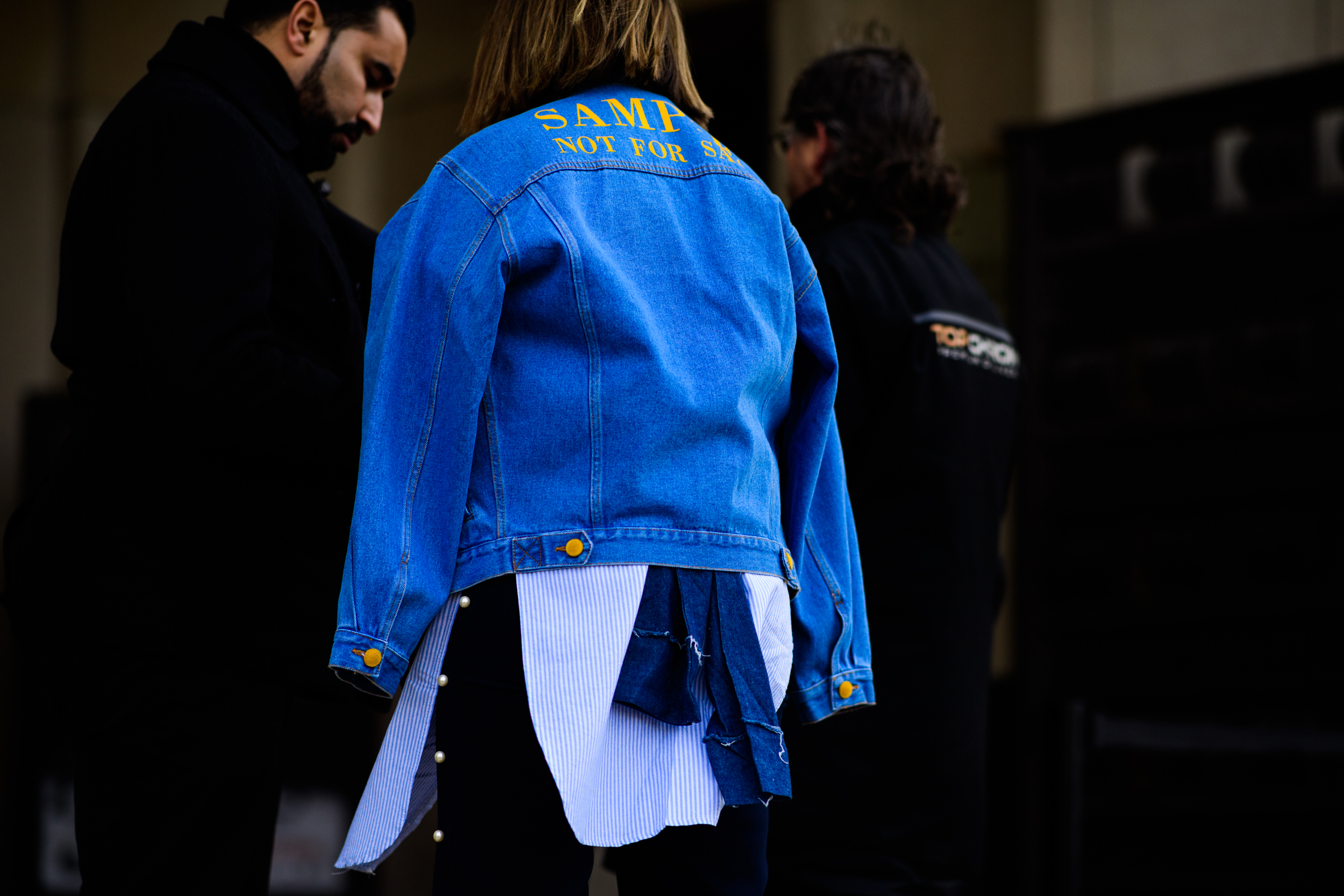 Woman wearing Ksenia Schnaider denim jacket