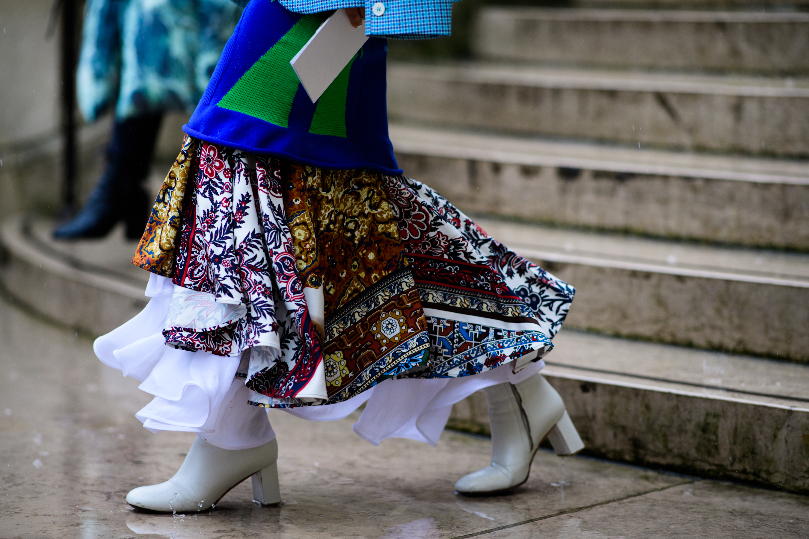 Womanw earing Louis Vuitton skirt