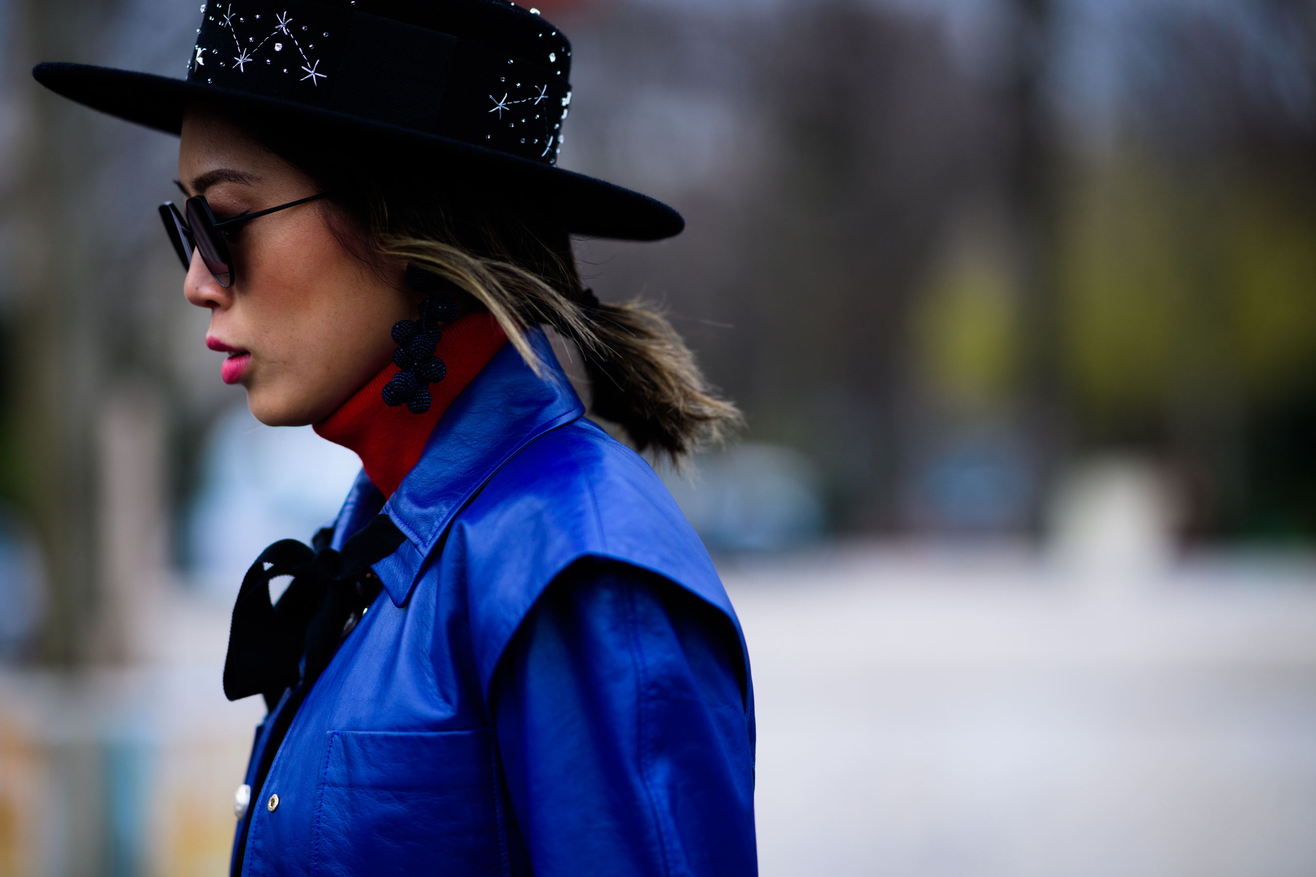 Blogger wearing black embroidered hat
