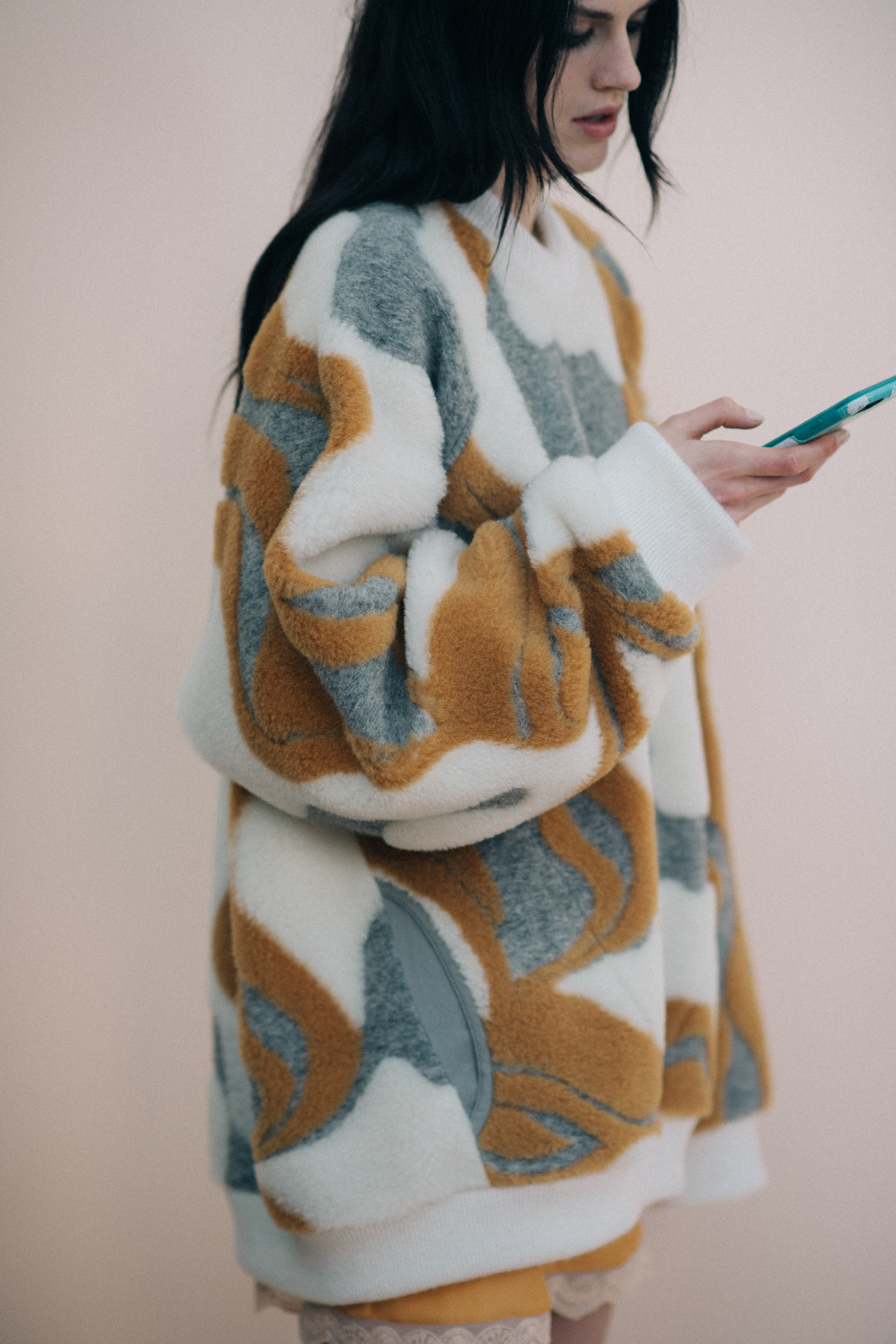 Model Sarah Brannon wearing oversized sweater