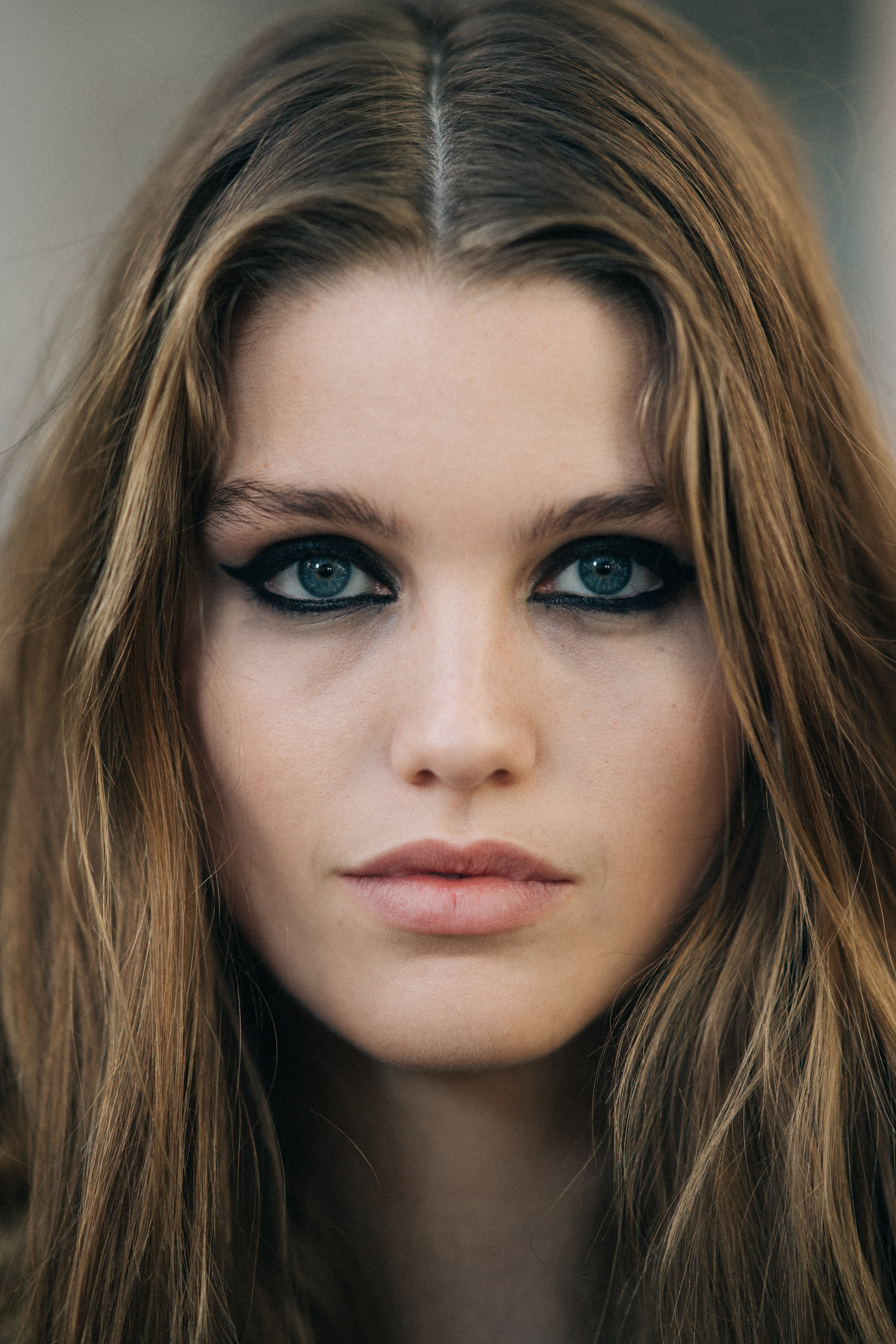 Portrait of a model Luna Bijl