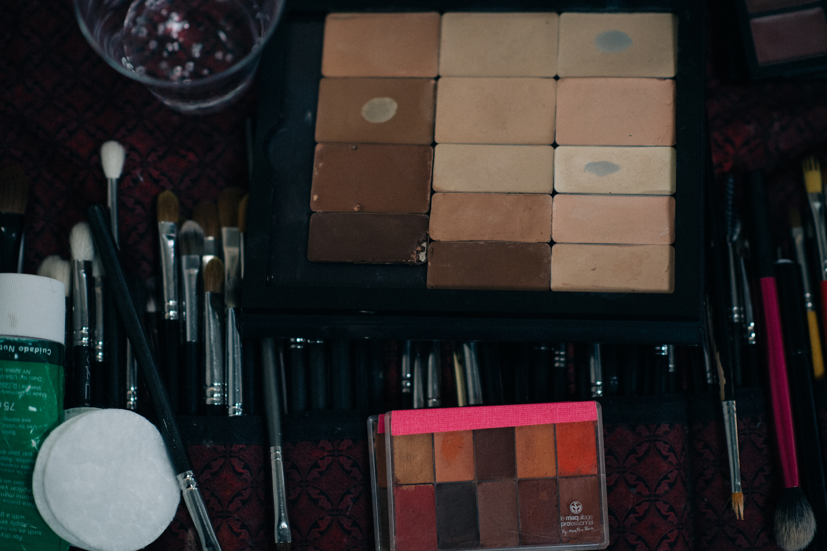 Makeup tools for the show