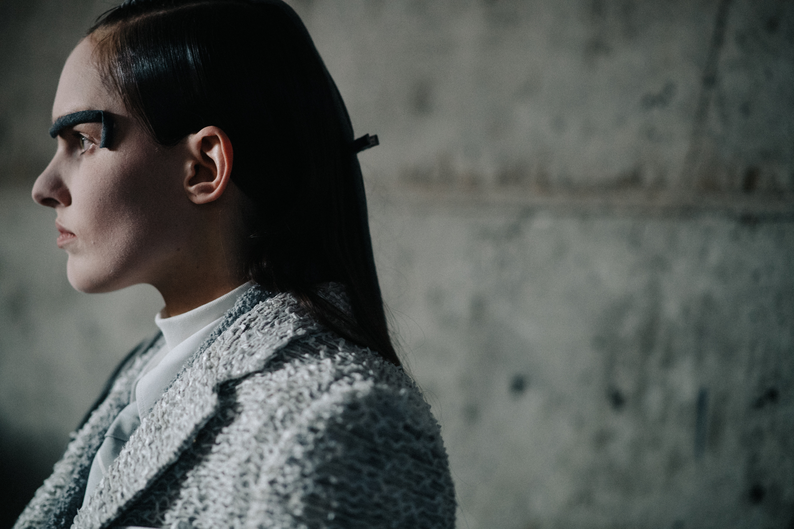 Lisa Verberght wering grey jacket