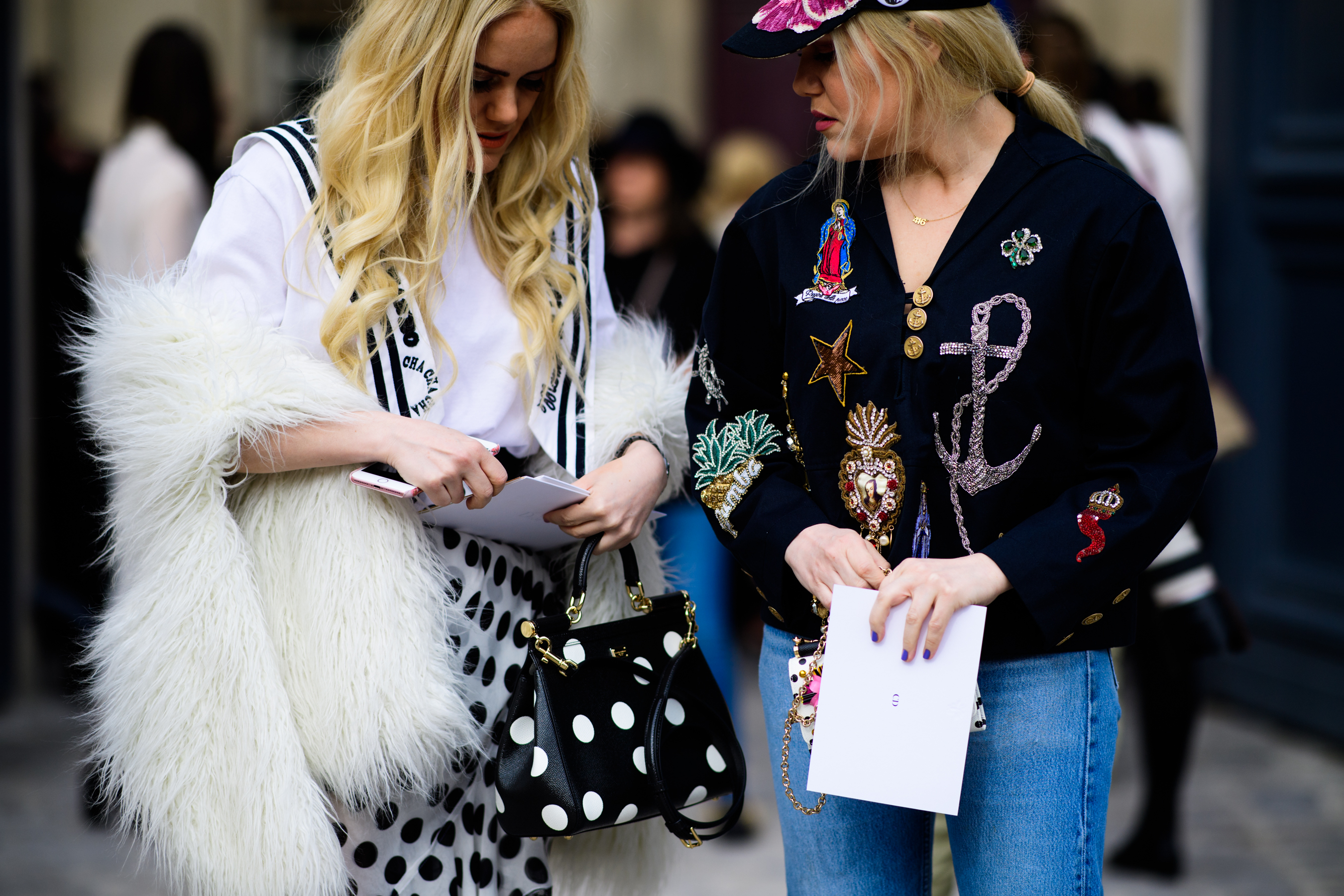 Blogger twins wearing Dior outfits