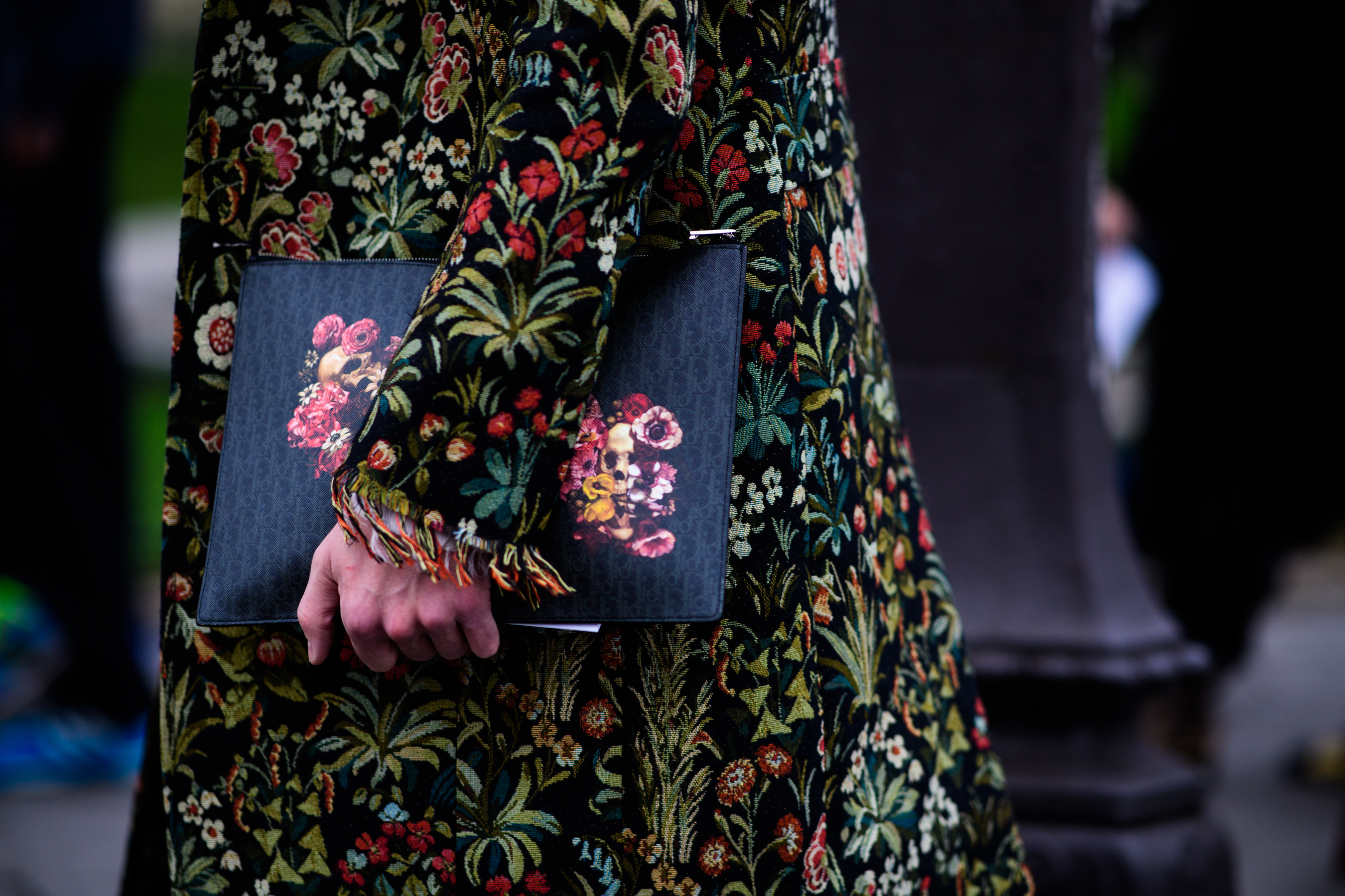 A Magazine editor with Dior clutch bag