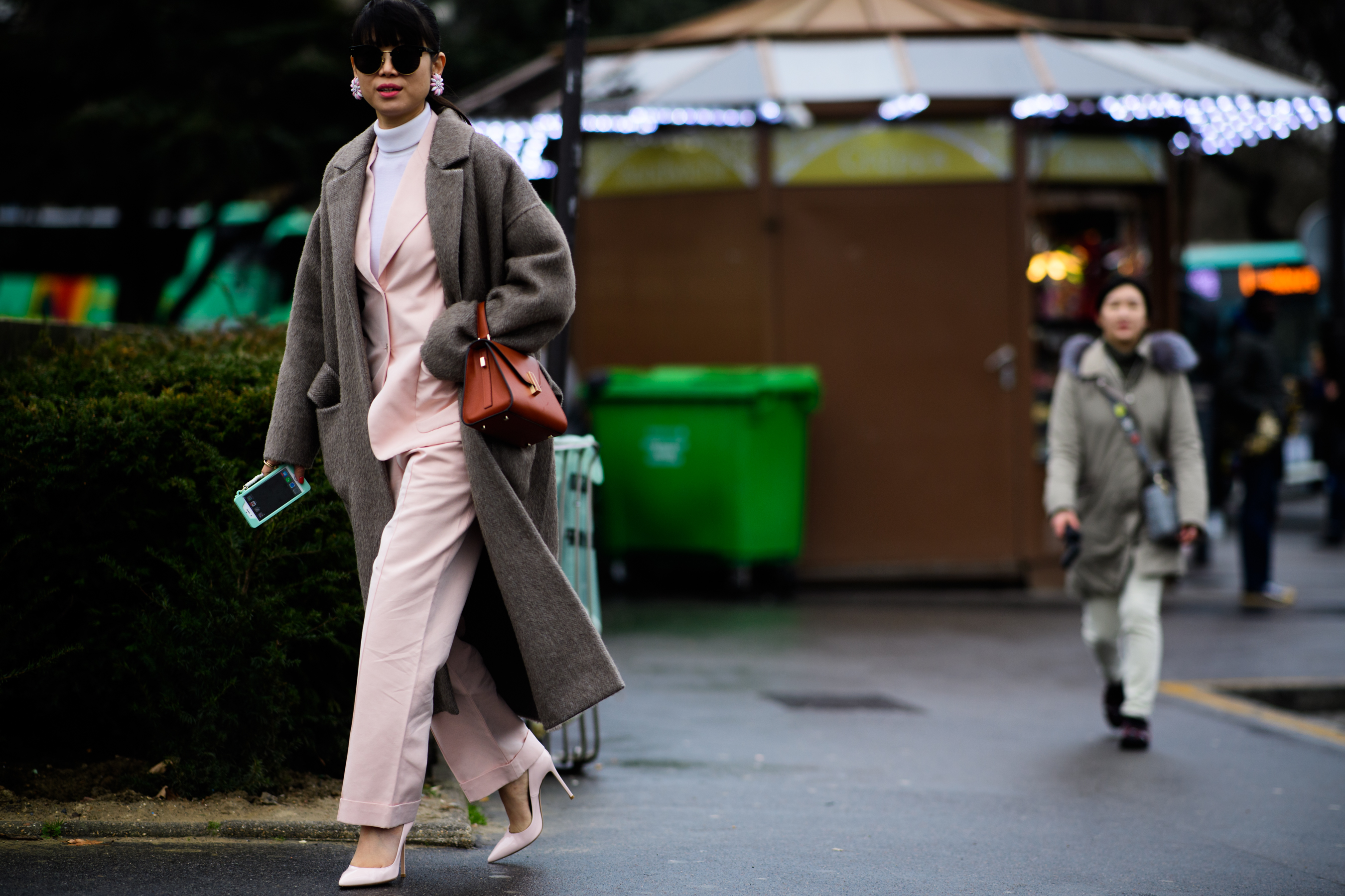 Blogger wearing peach colour suit