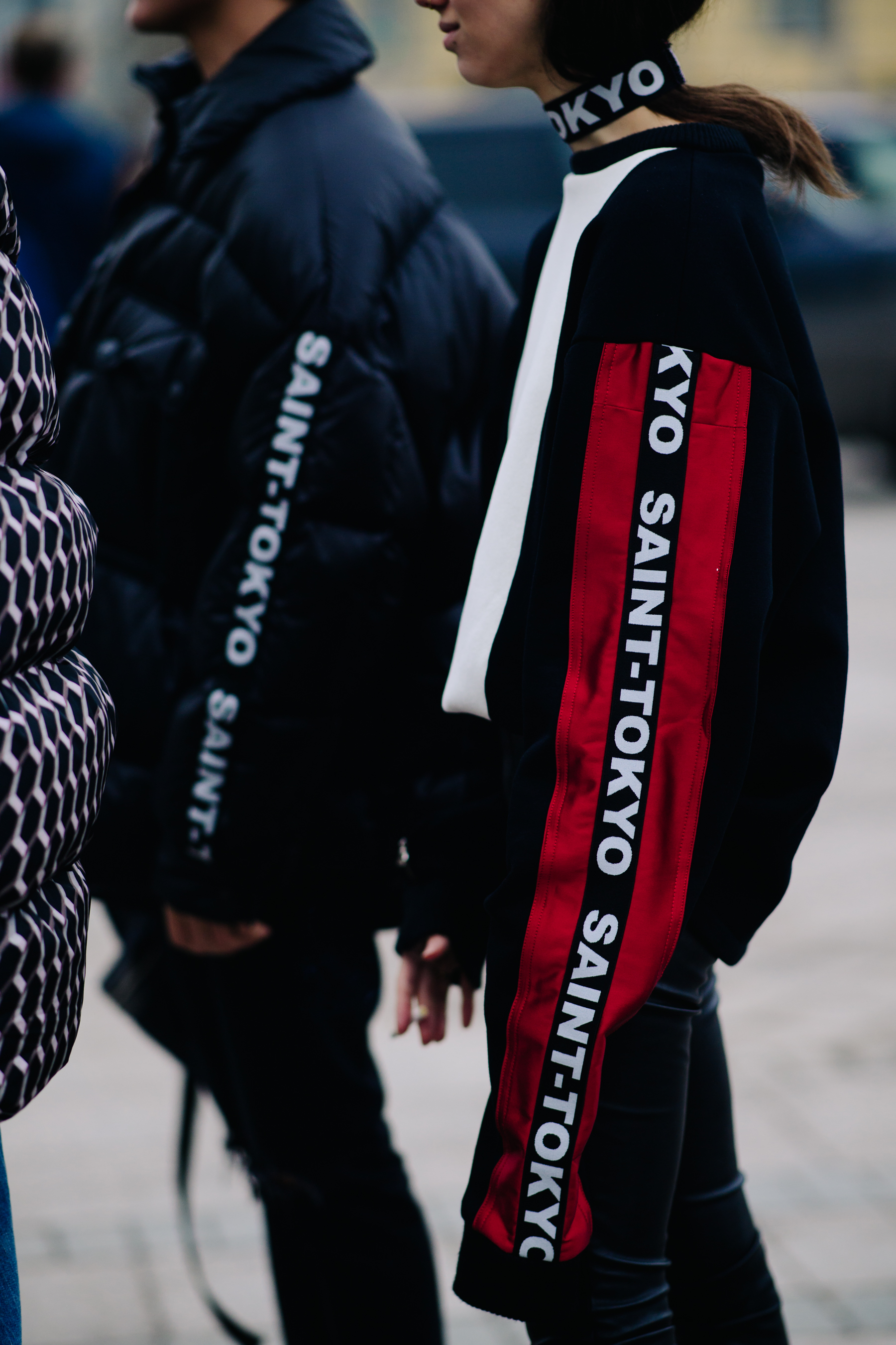 Russian blogger wearing Saint-Tokyo
