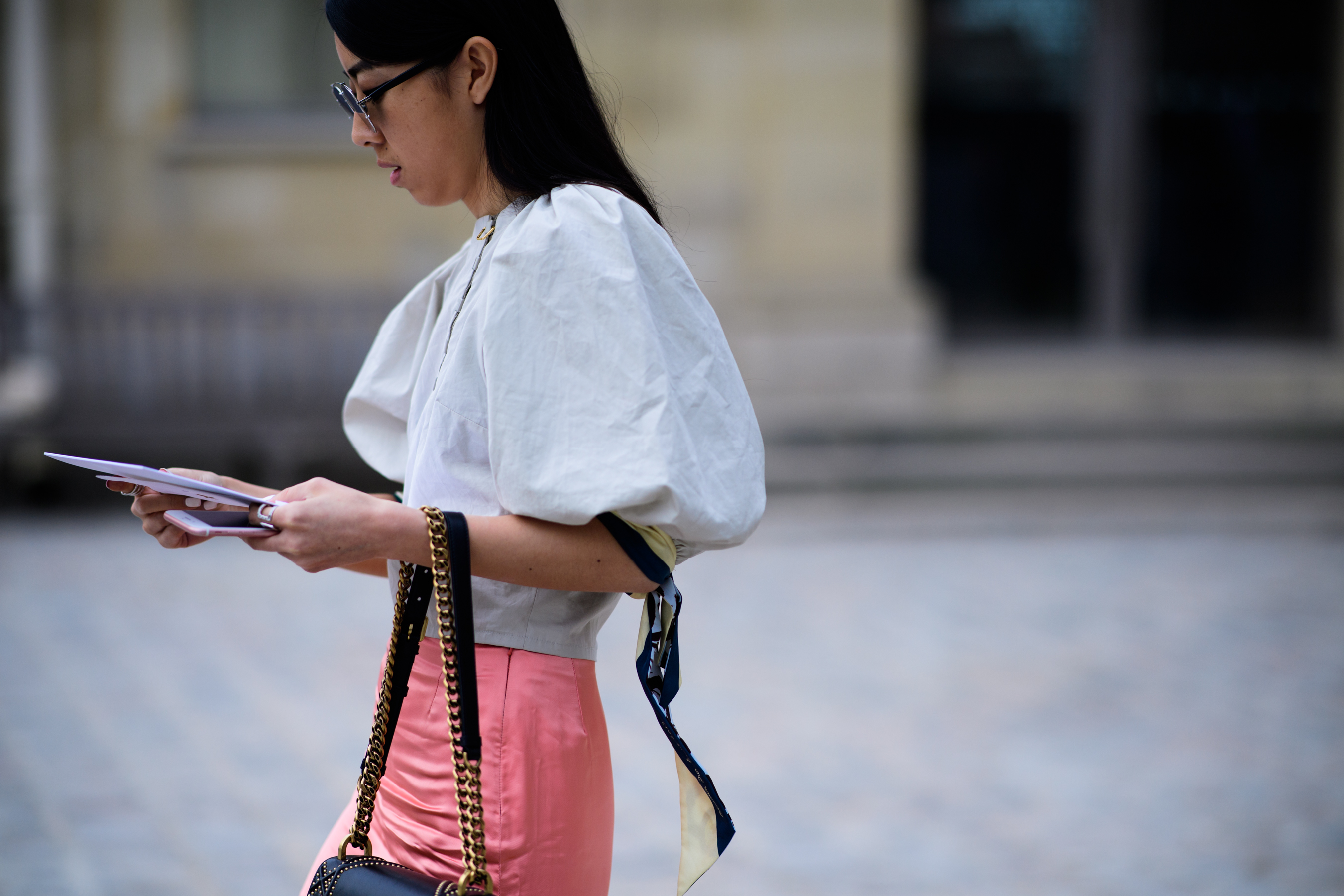 Chinese blogger wearing oversized top