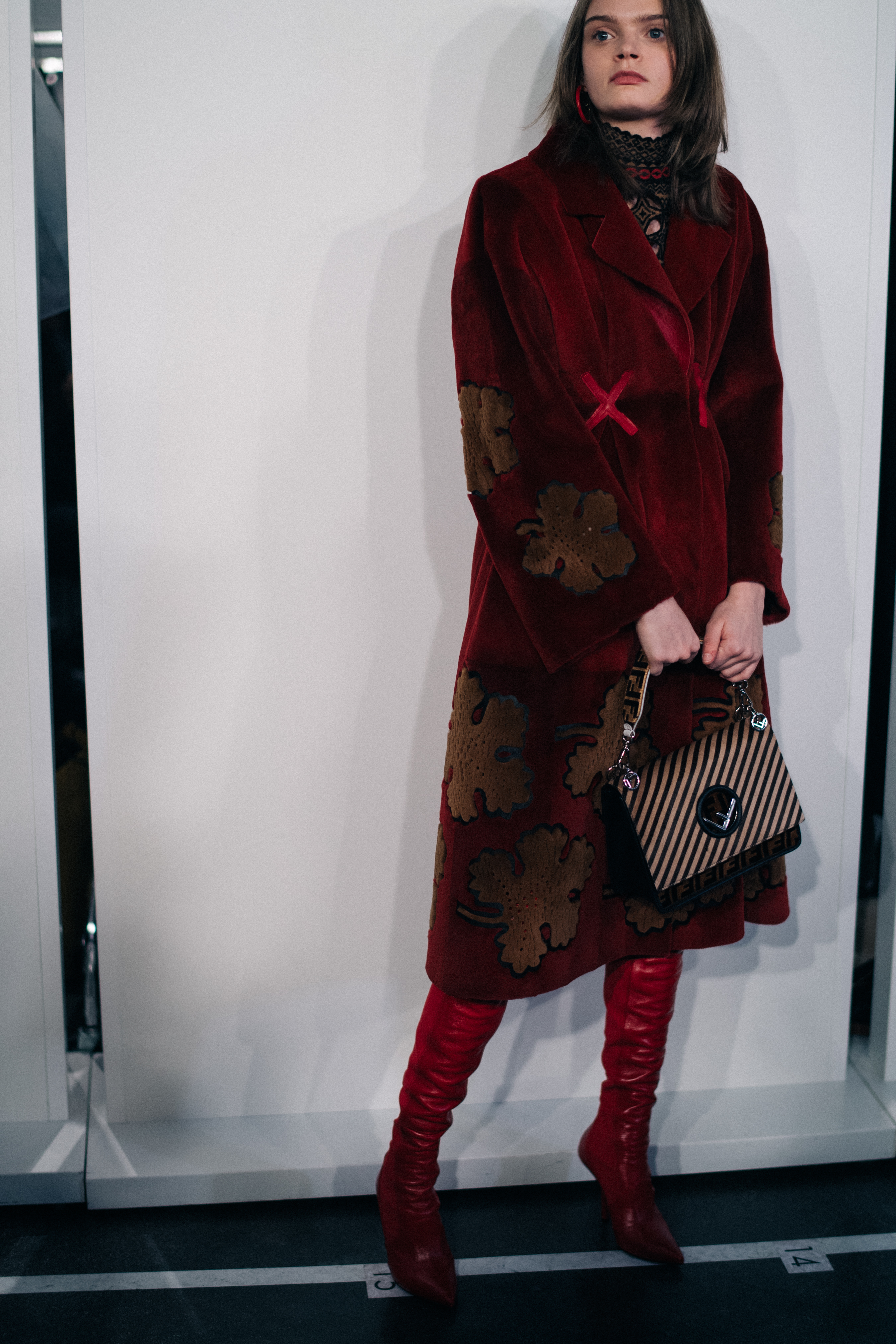 Model Marthe Wiggers before a show