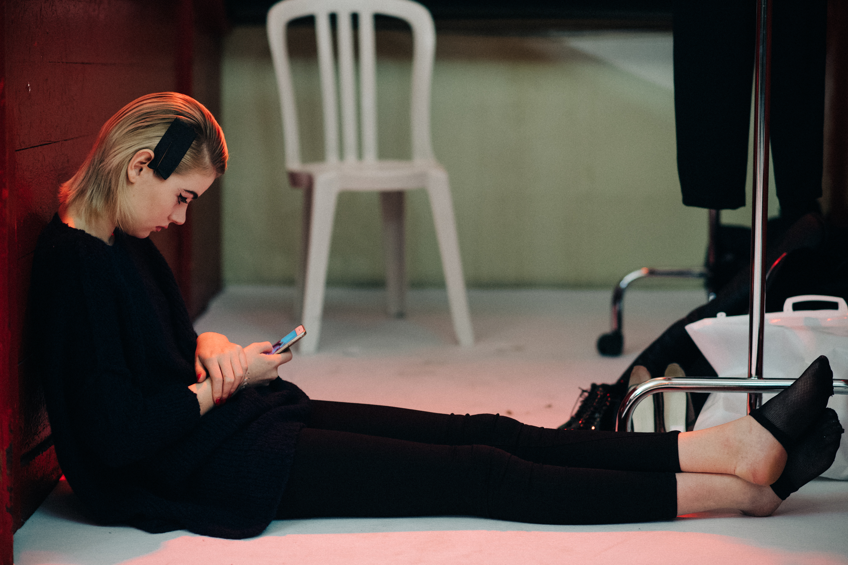 Model Celine Bouly before a show