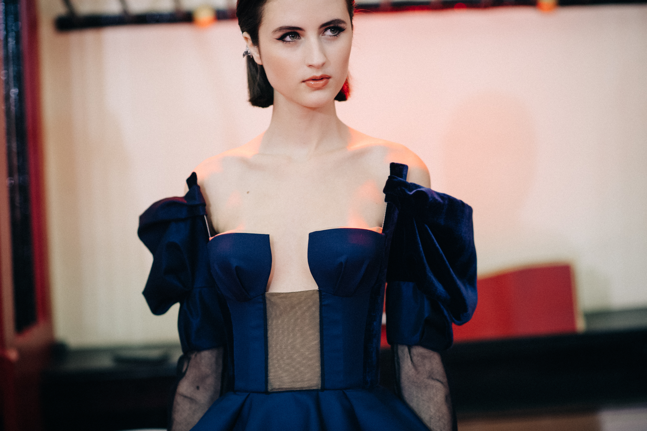 Model Leila Zandonai wearing blue