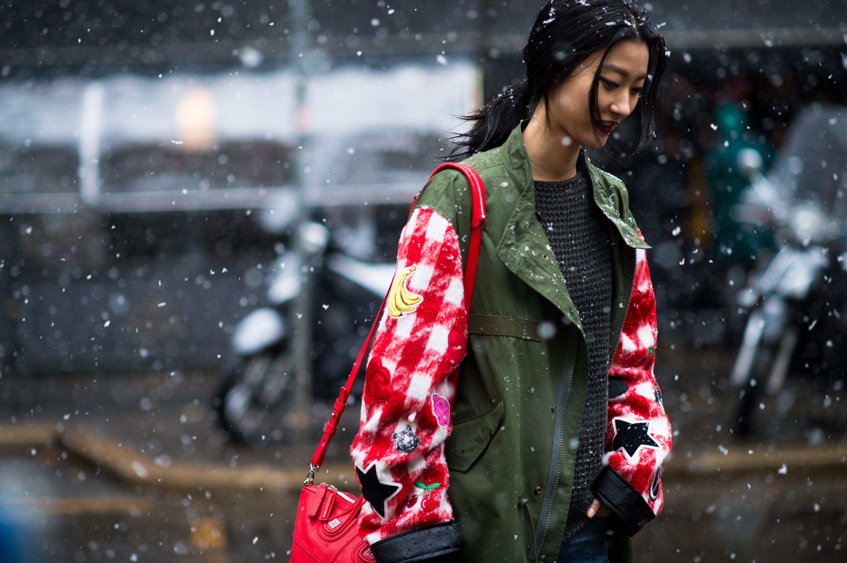 Korean model wearing green parka