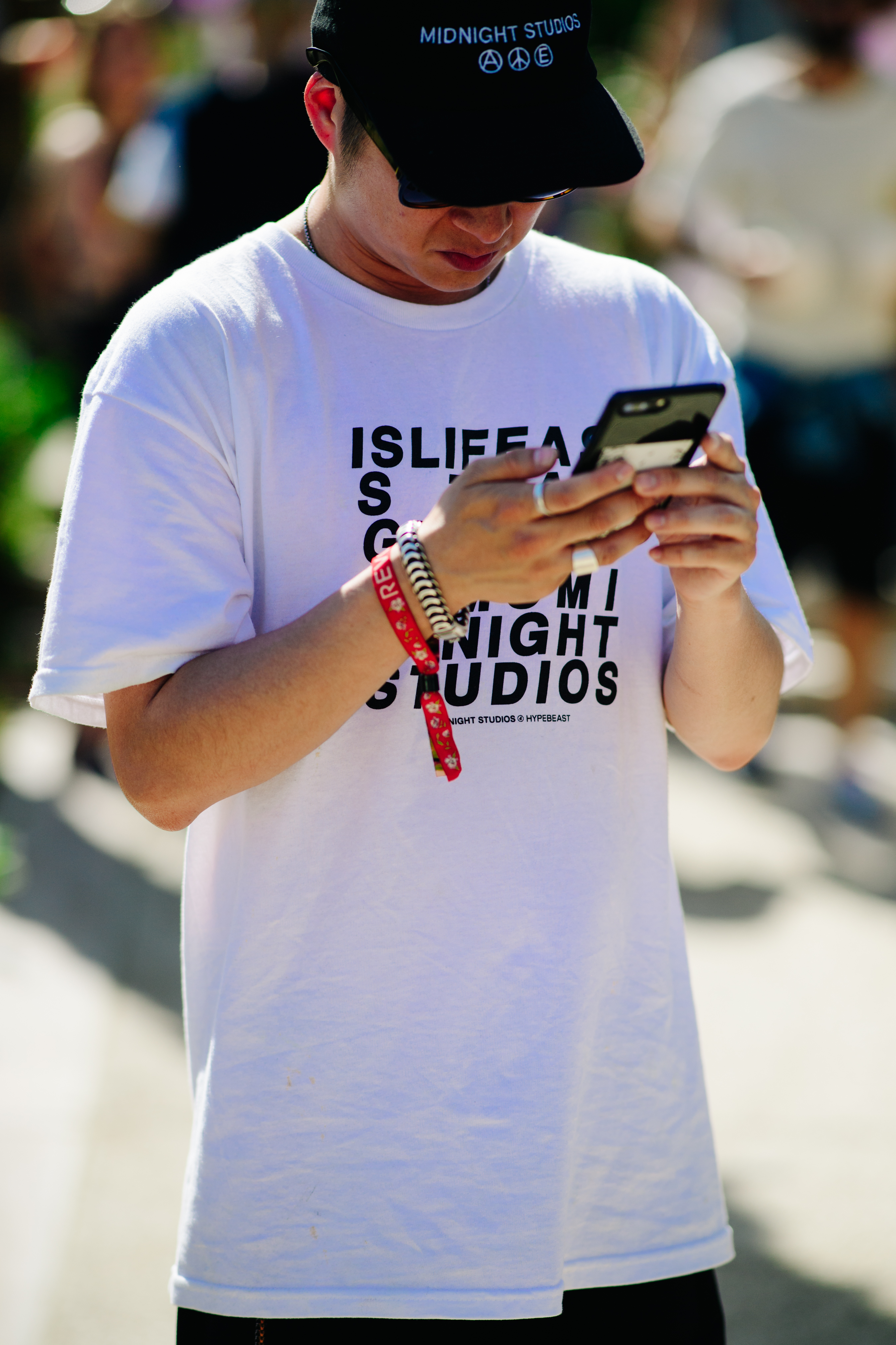Man wearing white t-shirt
