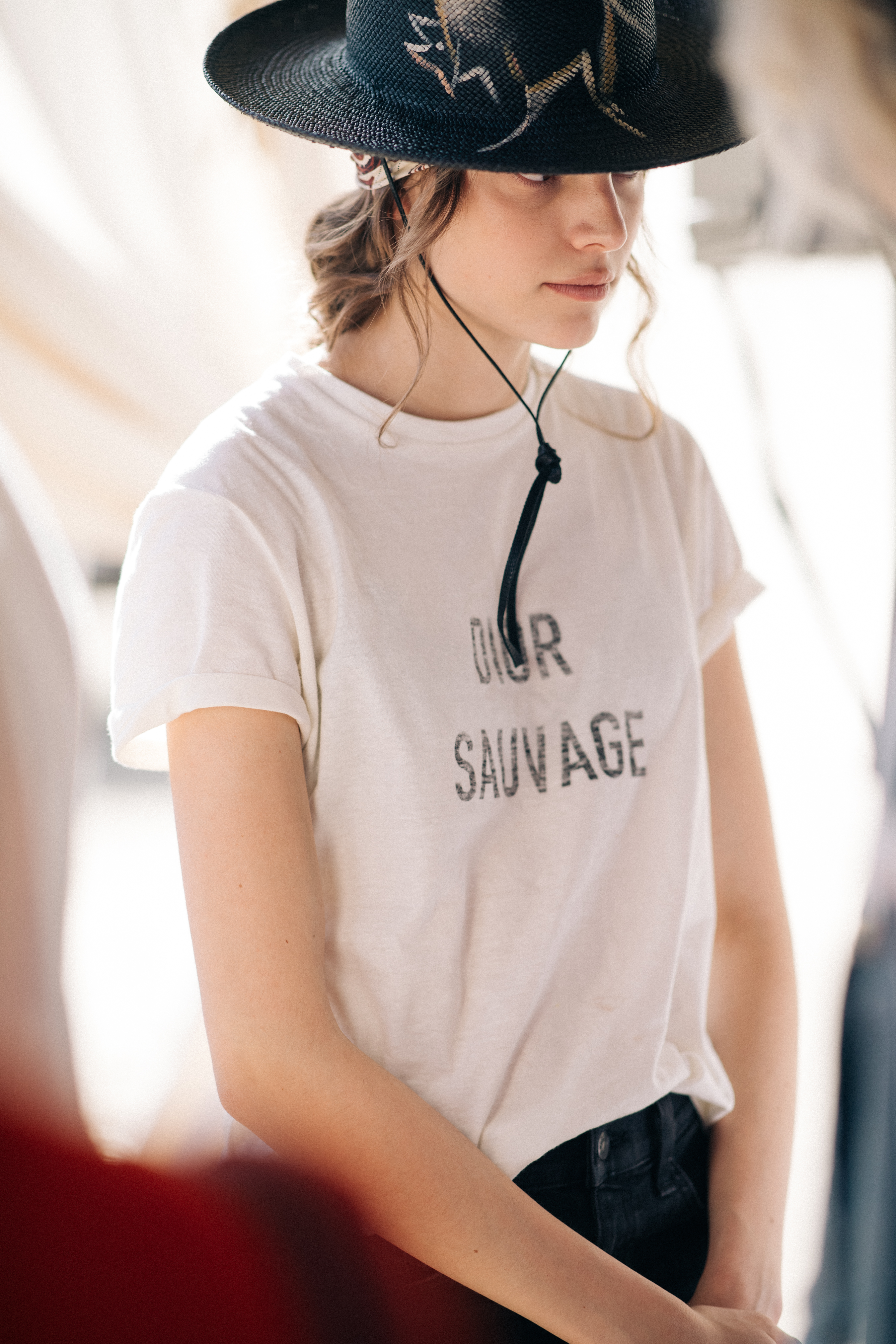 Girl wearing a white t-shirt