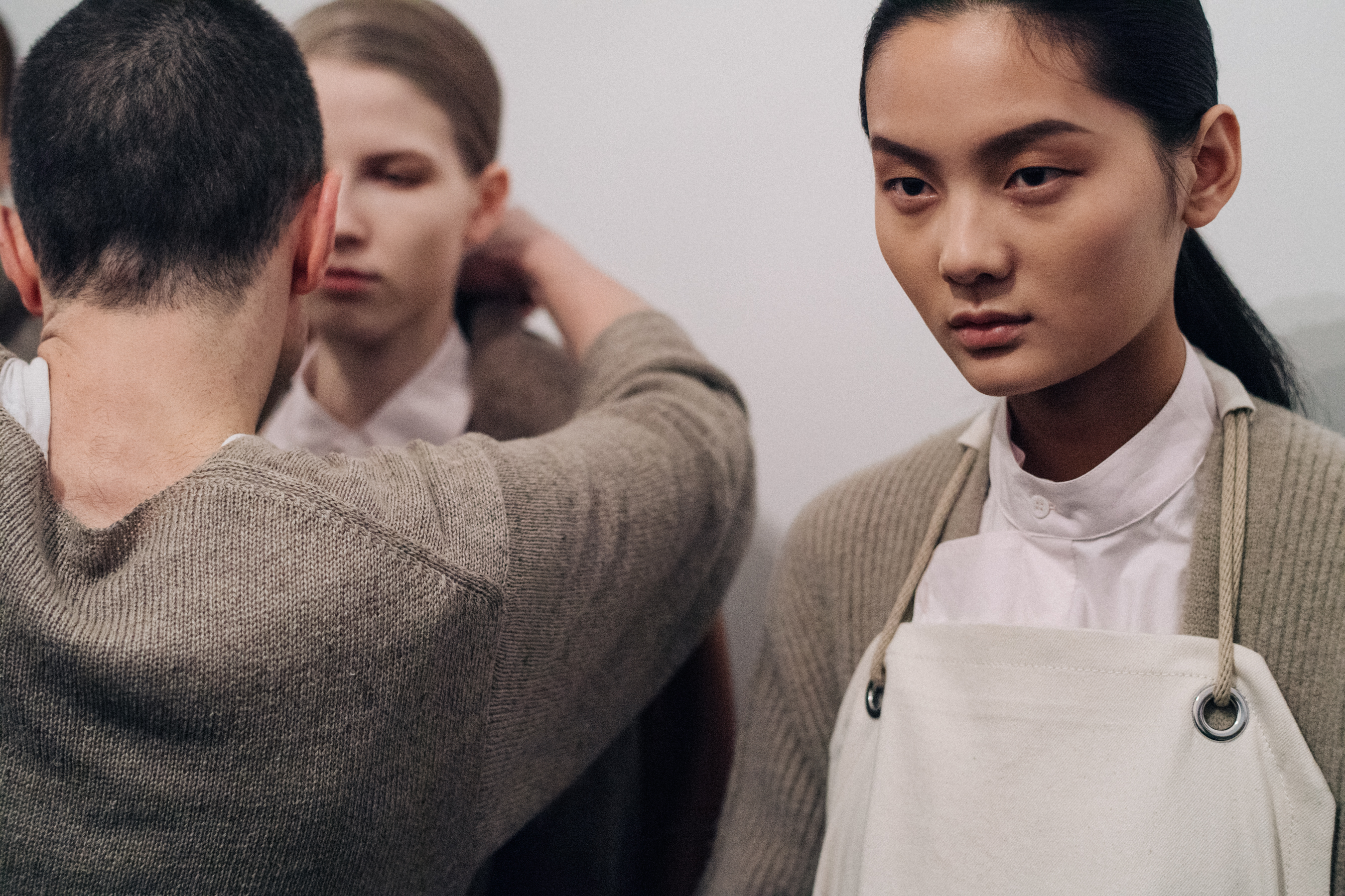 Models getting styled at the Nehera backstage