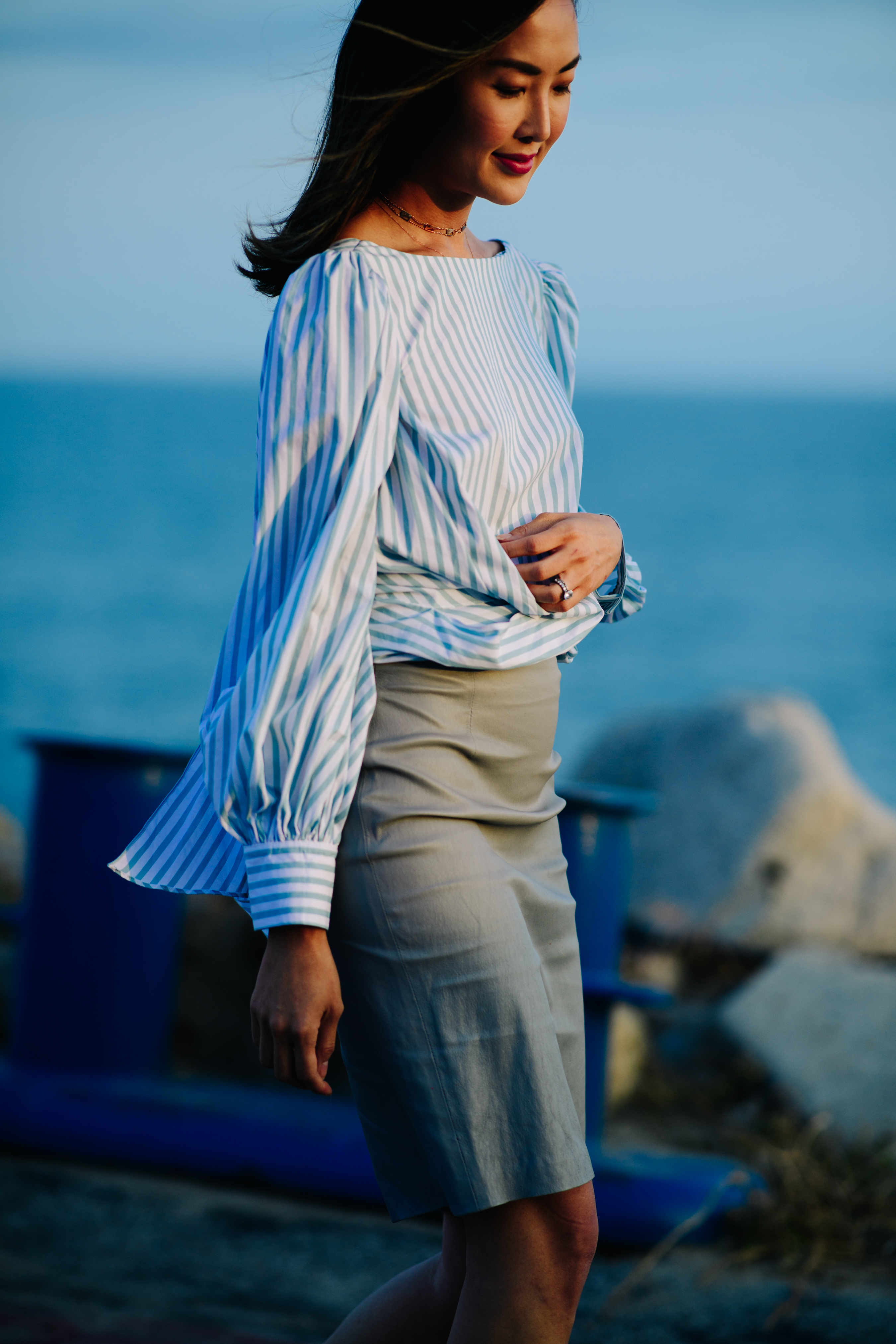 Woman wearing a grey skirt