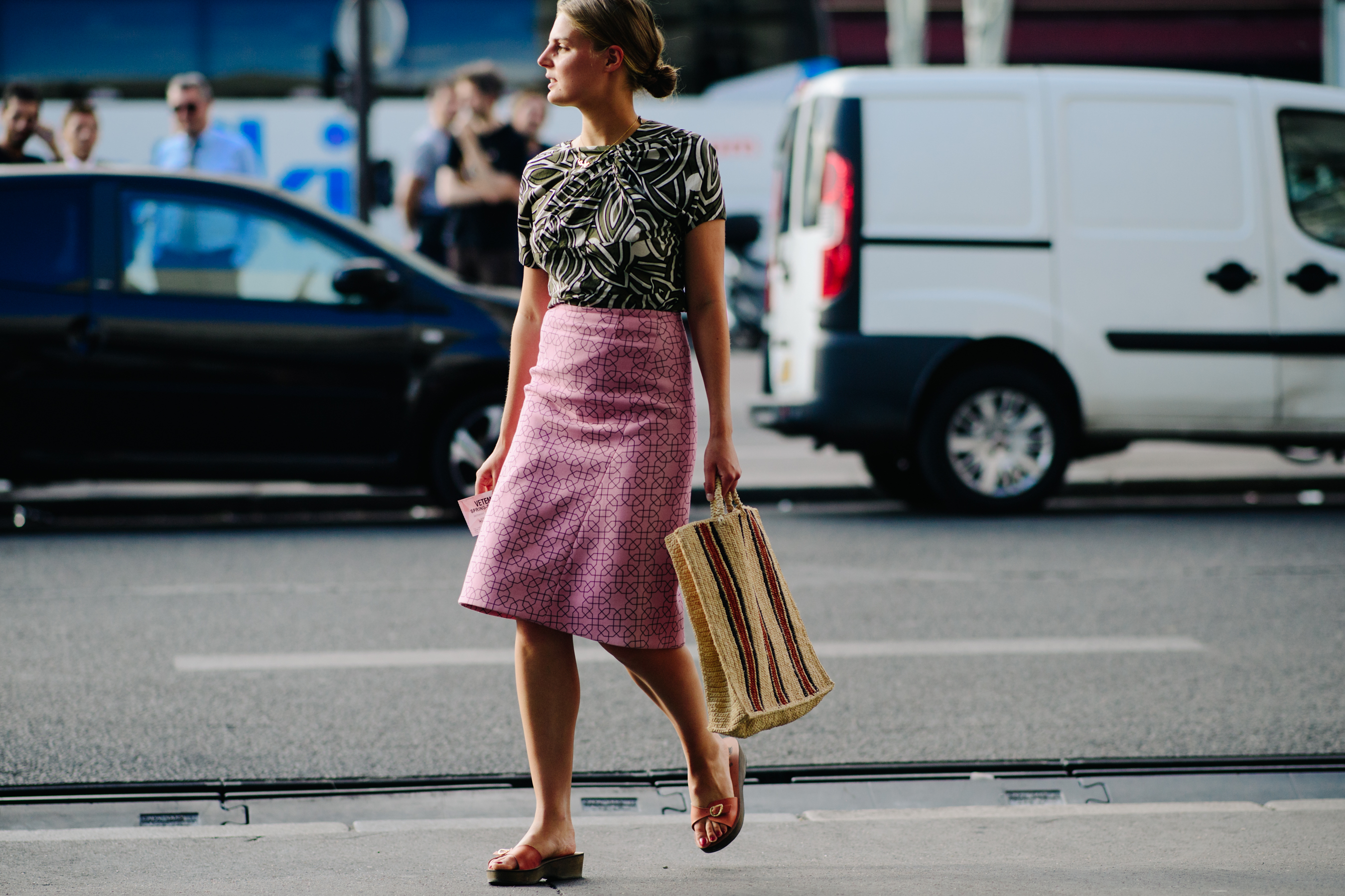 Woman wearing a pink print skirt