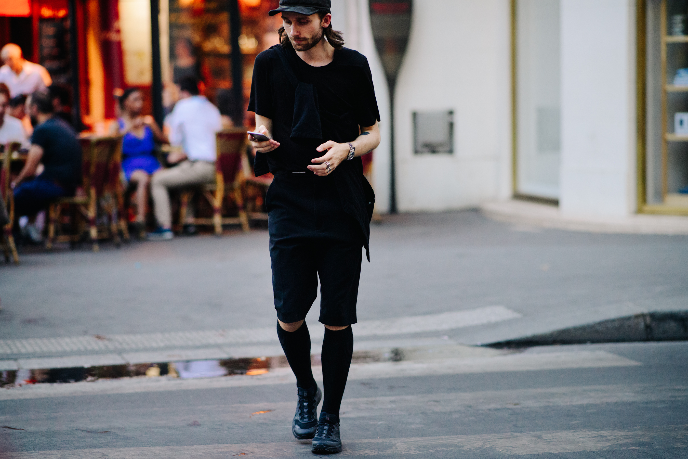 Man wearing an all black outfit