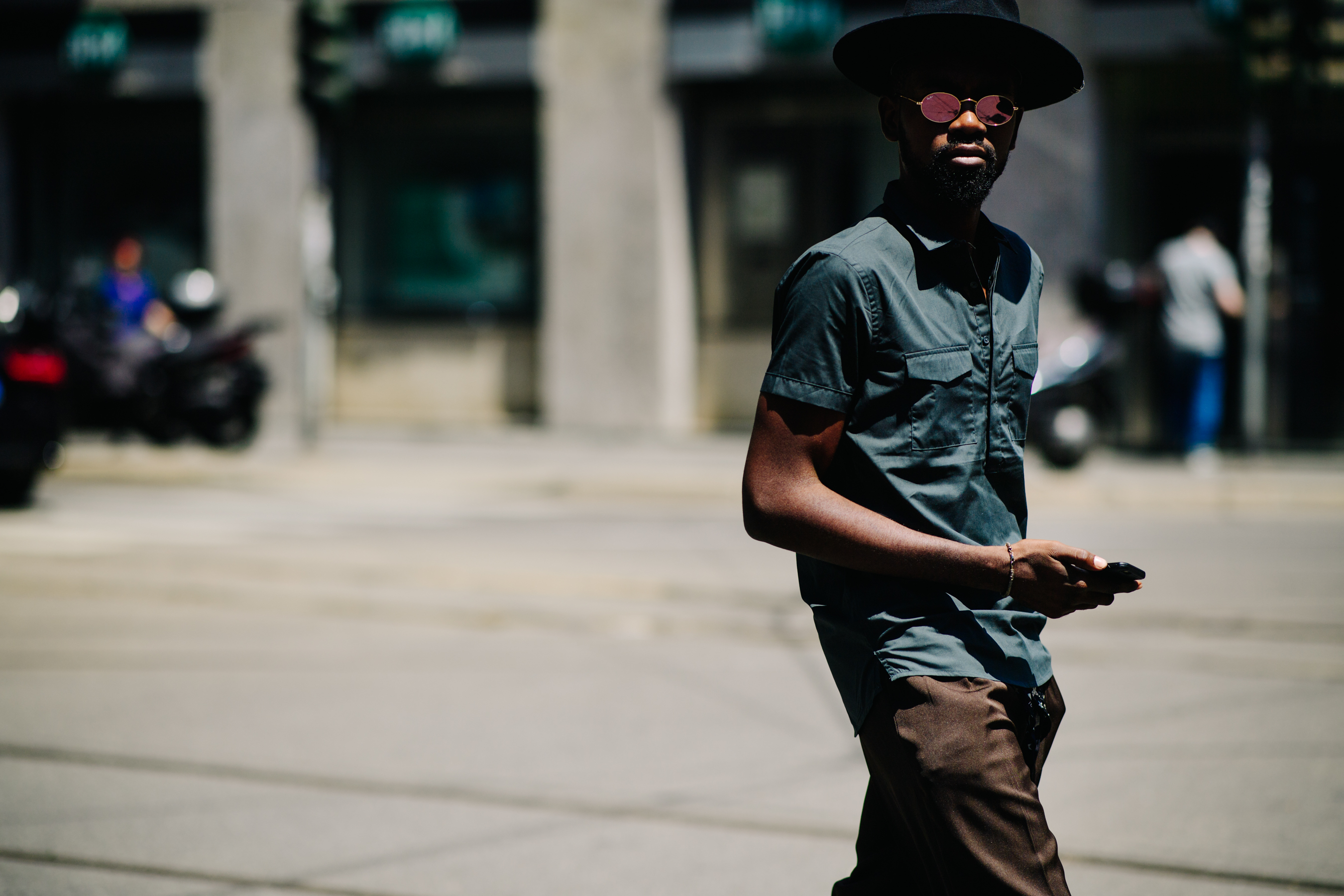 Man wearing Ray-Ban shades