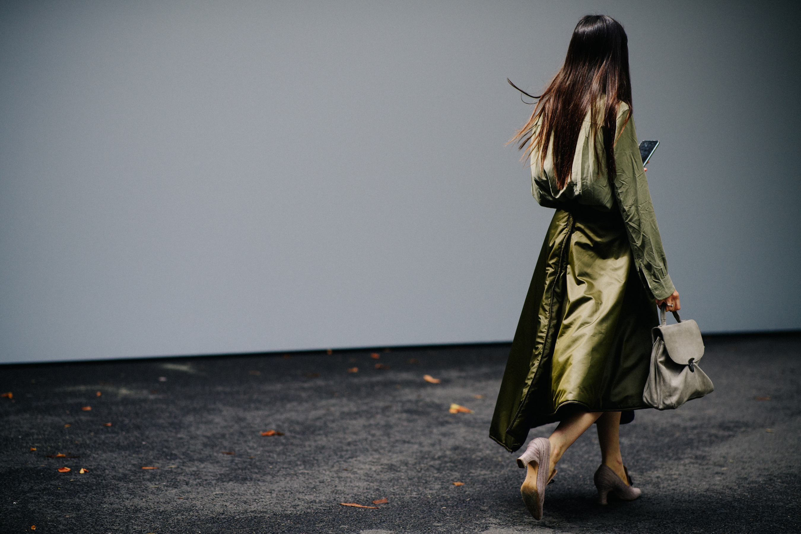 Italian blogger wearing green outfit