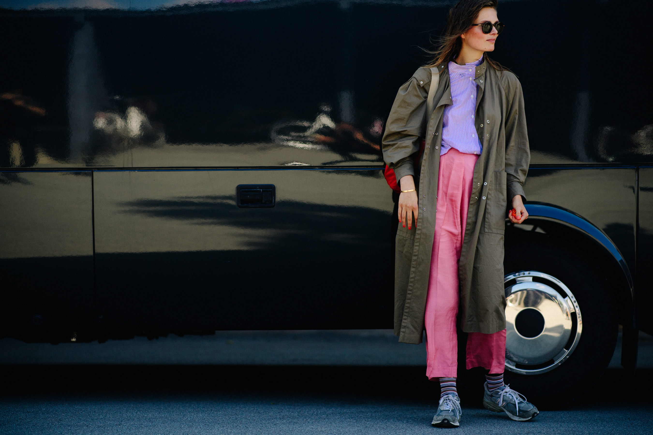 Model wearing pink trousers