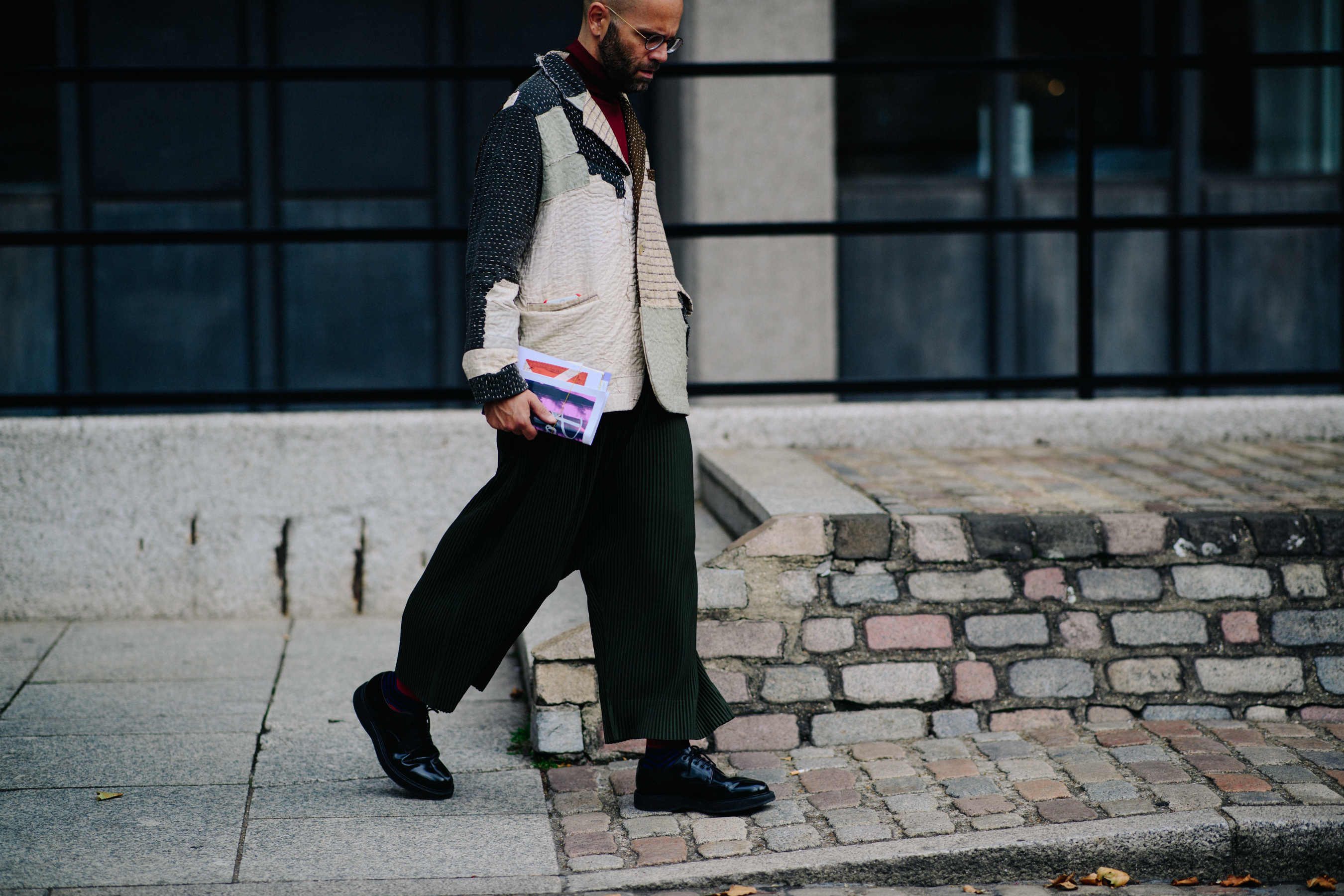 Fashion journalist wearing wide pants